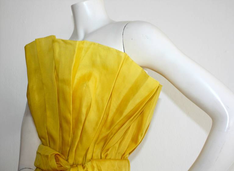 1980s James Purcell Yellow Size 8 Stunning Vintage 80s Origami Fan Dress In Excellent Condition For Sale In San Diego, CA