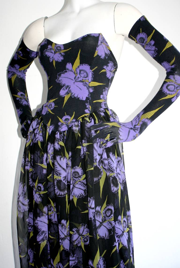 Extremely rare vintage strapless floral dress, and matching gloves by Betsey Johnson. Beautiful fit, with a stunning purple print! Great together, yet chic as separates, too. In great condition. Marked Size Small, with some