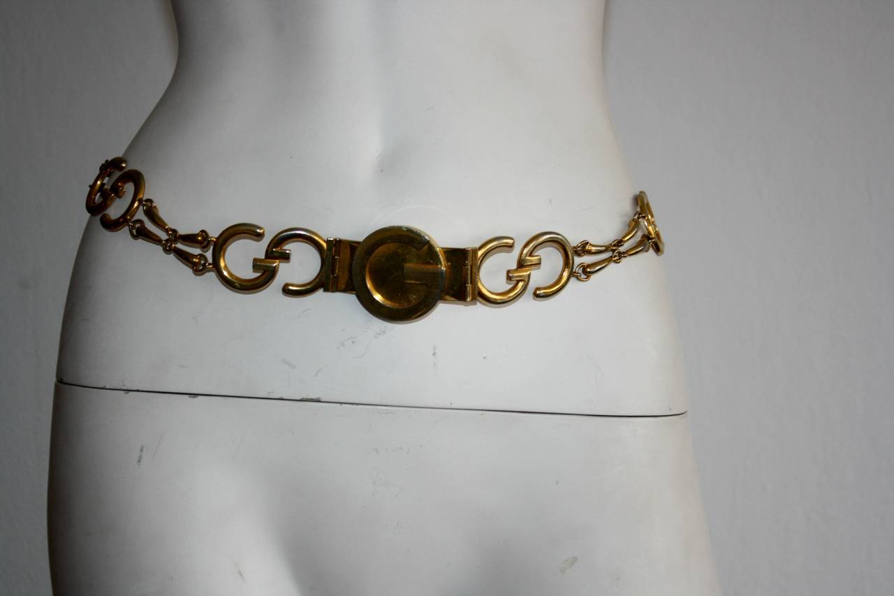 Rare and Iconic. This vintage Gucci belt/necklace is nothing shy of amazing! Signature GG, intertwined with Horesbit details. Minor fading of gold, which can easily be re-plated, but I like the look of this as-is. Will fit up to a size 29 inch waist.
