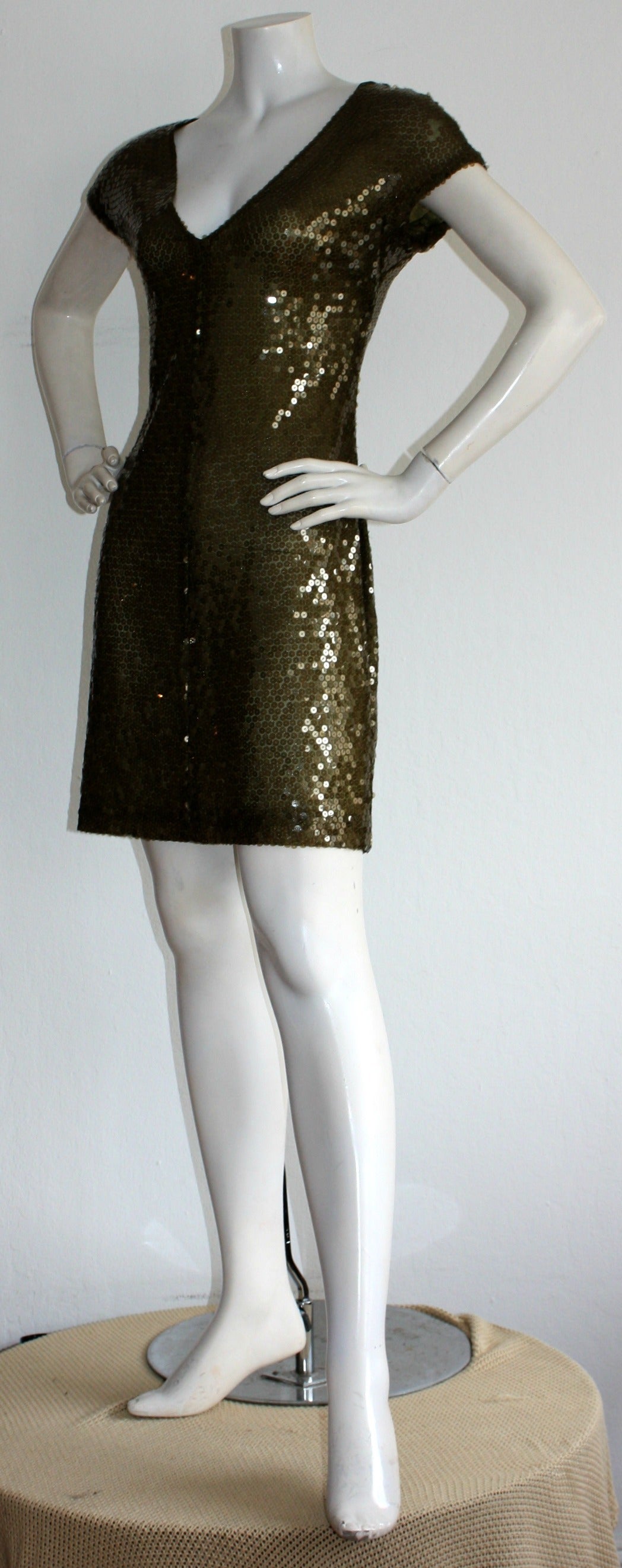 1990s Vintage Krizia Hunter Green Silk Sequin Dress In Excellent Condition For Sale In San Diego, CA
