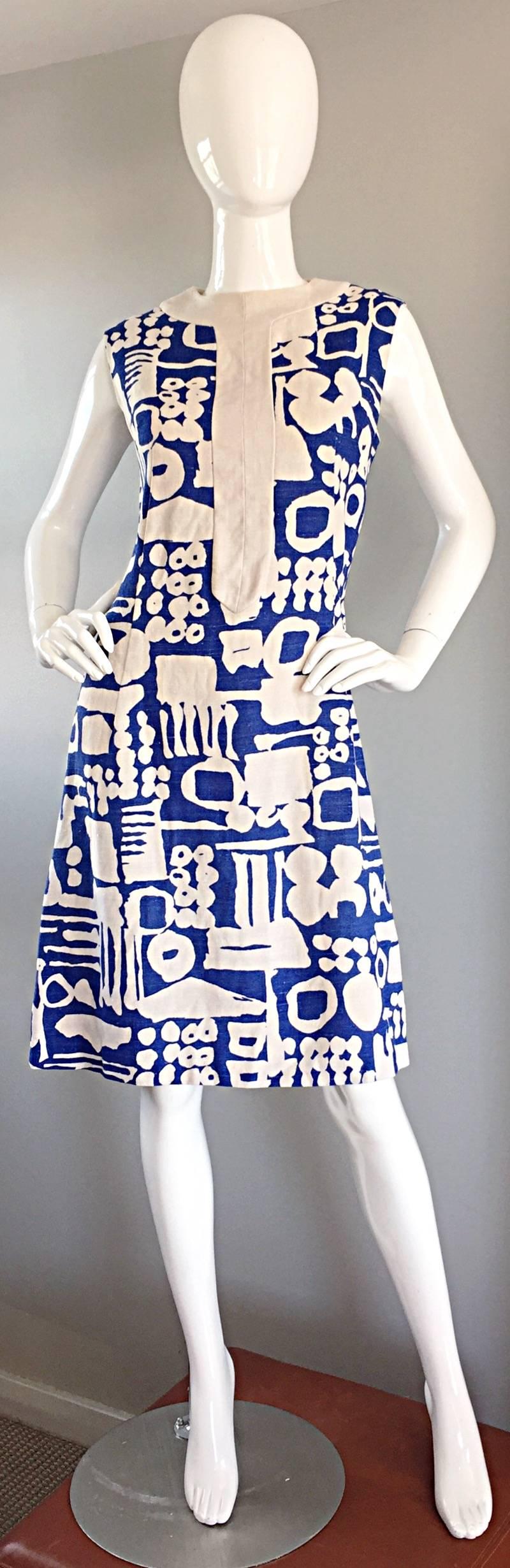 Außergewöhnliche seltene ARTHUR'S ORIGINAL cerulean blau:: und natürliche Elfenbein Leinen Vintage Etuikleid! Dieses schwer zu findende Kleid aus den 1960er Jahren hat einen erstaunlichen 