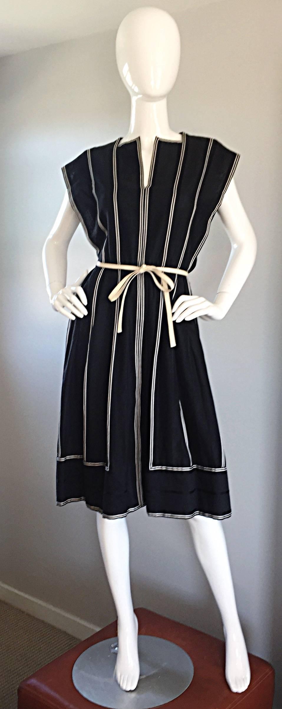 Vintage Pauline Trigere Black and White Avant Garde Striped Dress w/ Belt In Excellent Condition In San Diego, CA