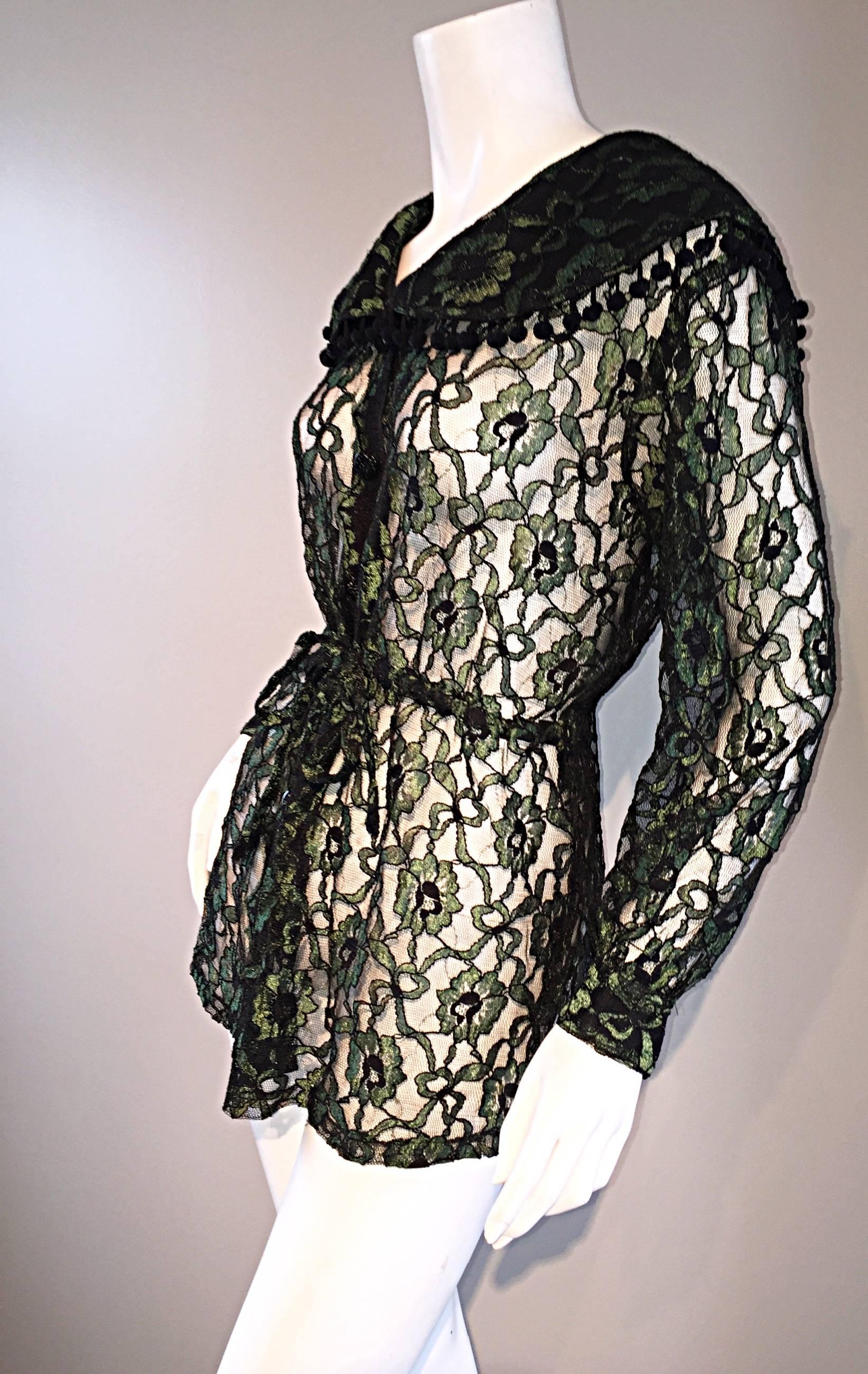 Beautiful 1930s Chantilly Lace Hunter Green + Black ' Pom Pom ' Vintage Blouse 2