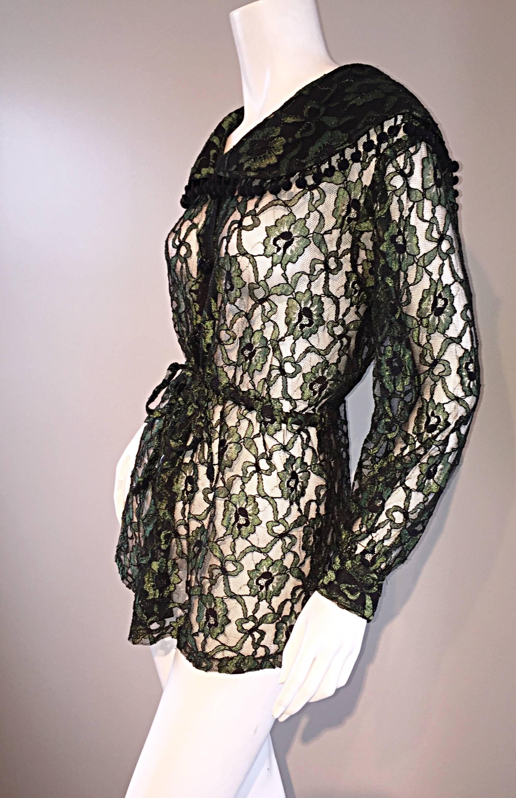 Beautiful 1930s Chantilly Lace Hunter Green + Black ' Pom Pom ' Vintage Blouse 5