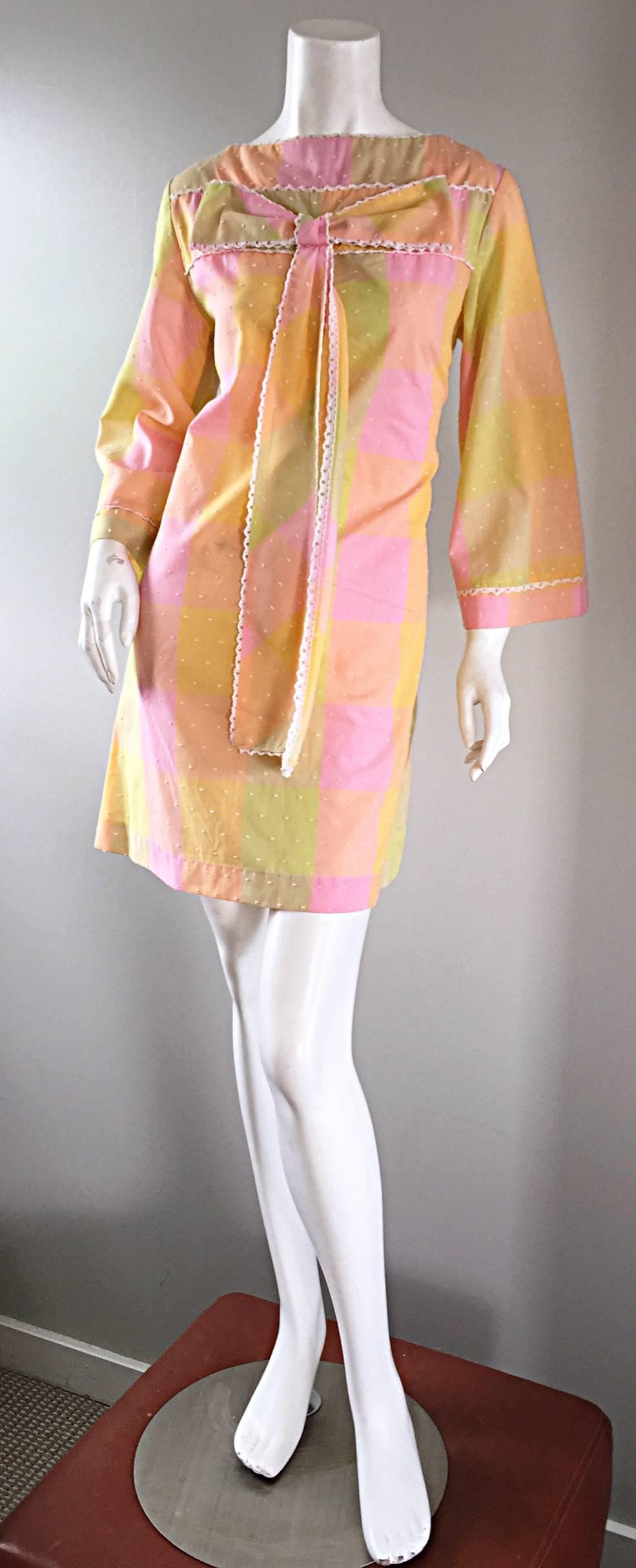 Women's 1960s Pastel Pink Plaid Embroidered 60s Shift Bow Dress w/ Amazing Bell Sleeves For Sale