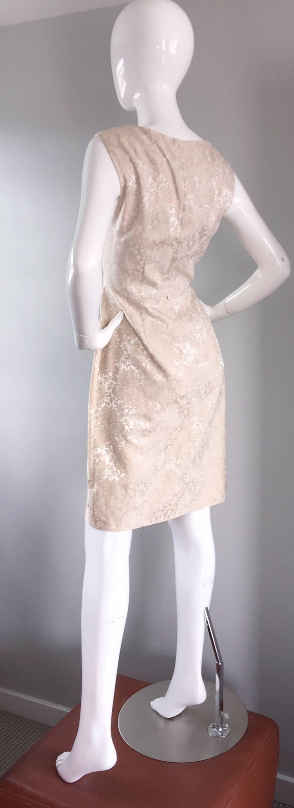 Chic 1960s Iridescent Silk Ivory / Off - White Vintage 60s Dress  1