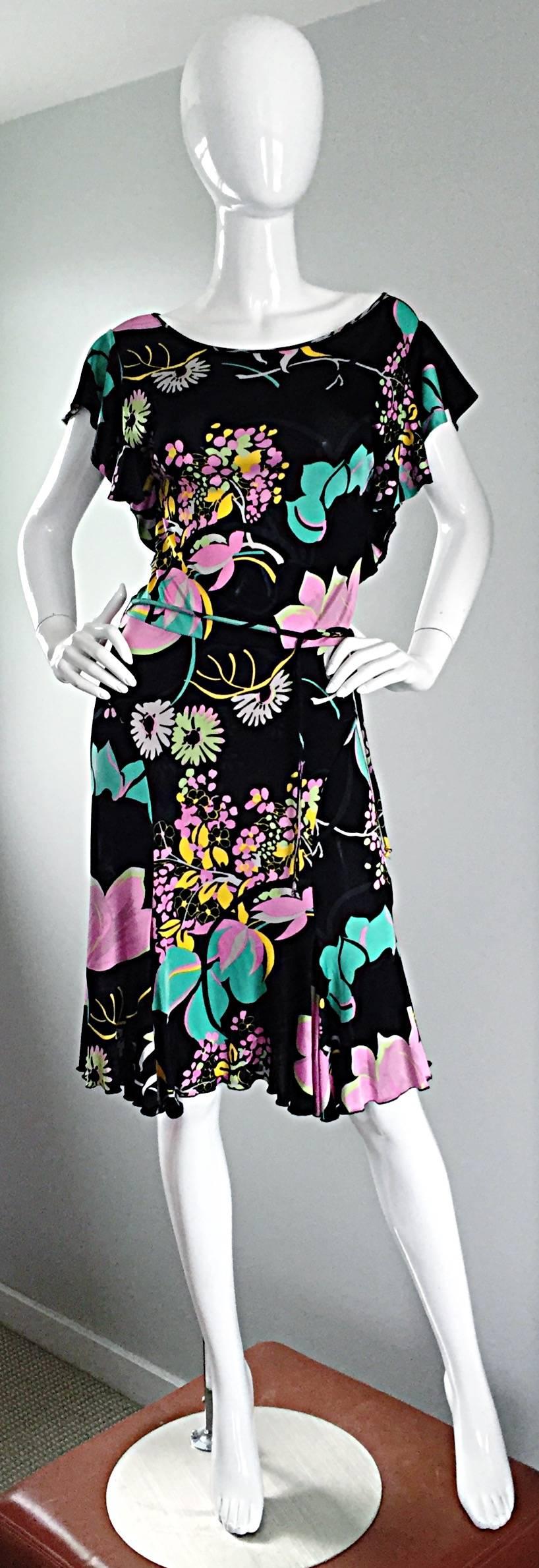 Beautiful brand new BLUMARINE, by Anna Molinari rayon jersey dress, with detachable cord belt! Vibrant colored flowers throughout, with ruffled sleeves. 1930s / 30s style, which looks amazing on the body! Chic boho style, with a  sexy peek-a-boo