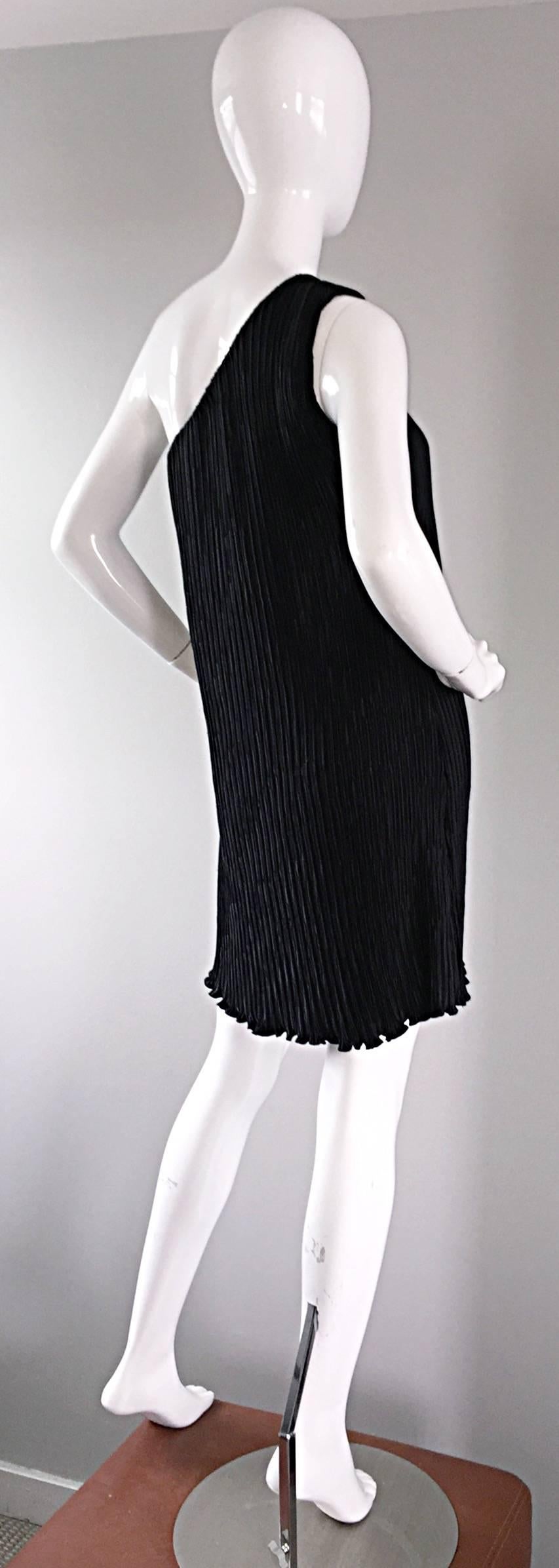 Women's Mary McFadden Vintage One - Shoulder Fortuny Pleated Black Grecian Dress