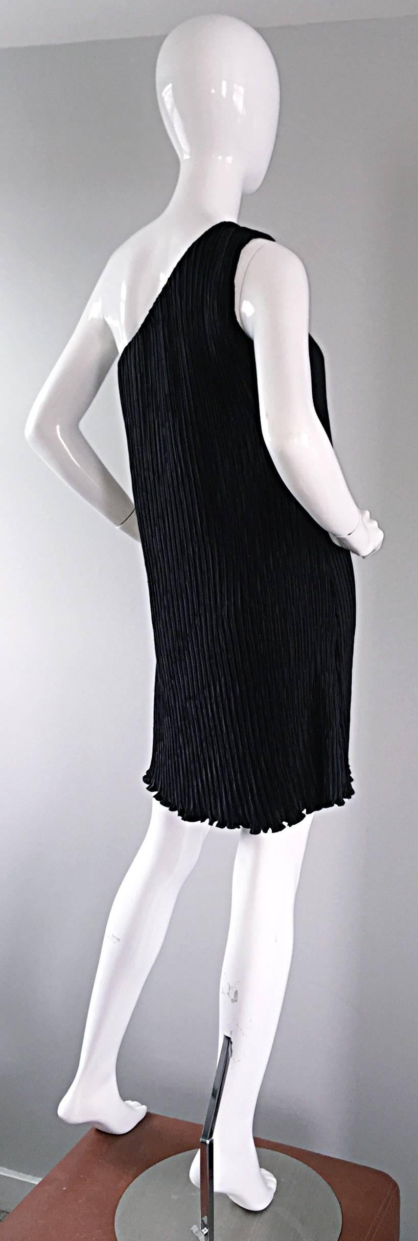 Mary McFadden Vintage One - Shoulder Fortuny Pleated Black Grecian Dress 4