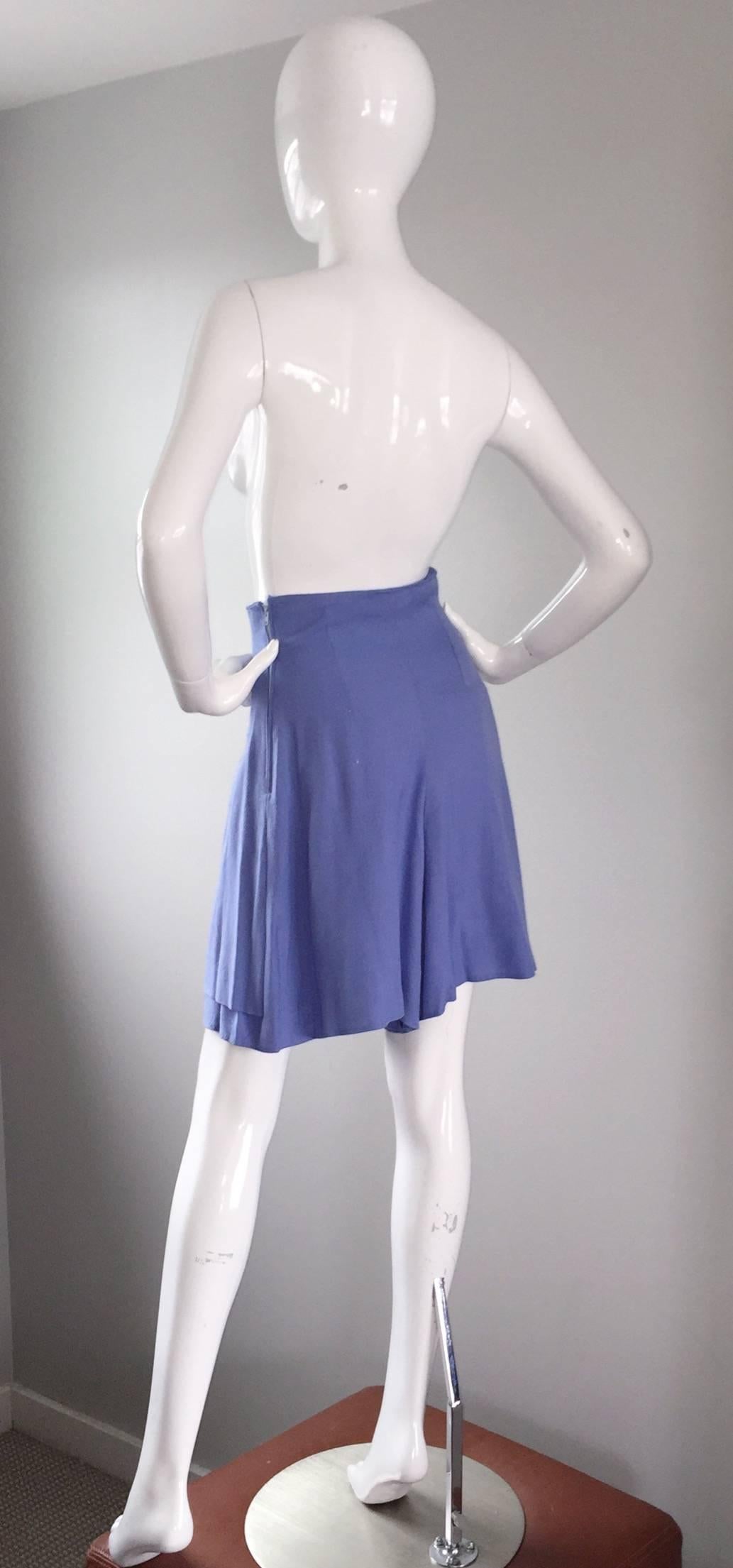 1980er Emanuelle Khanh Vintage hoch gewaschene Periwinkle-Shorts in Blau, hergestellt in Frankreich im Zustand „Hervorragend“ im Angebot in San Diego, CA