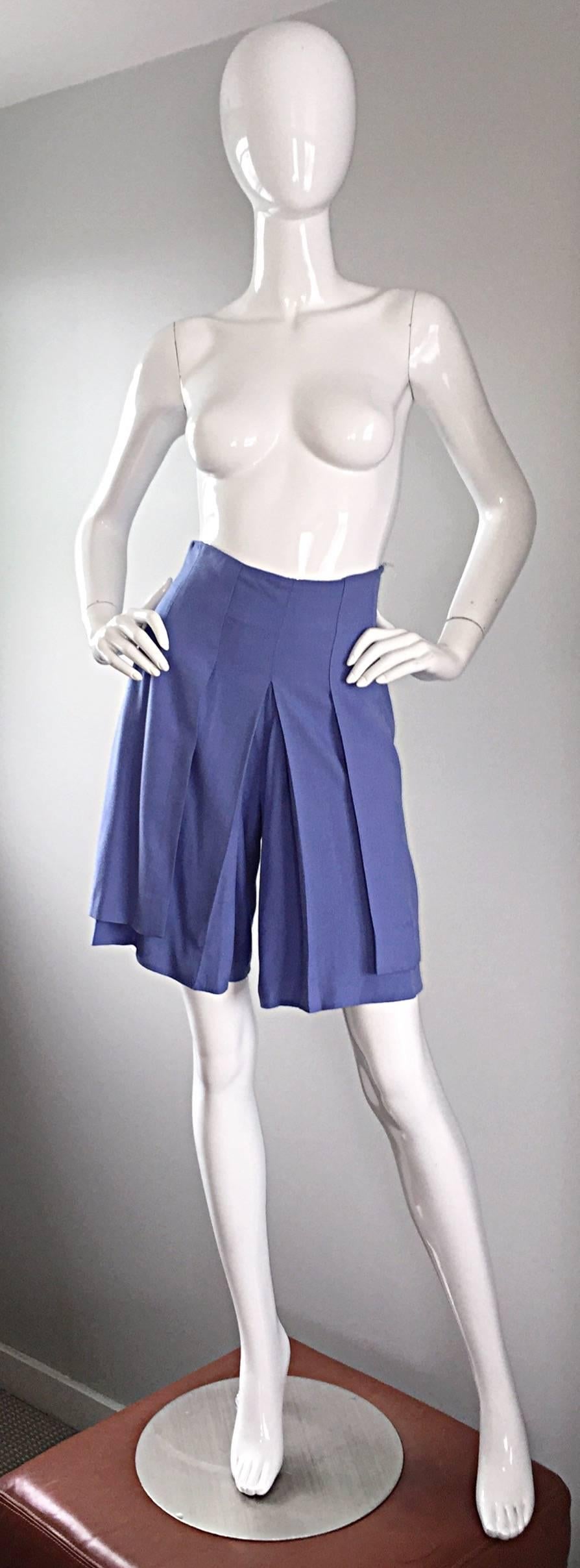 1980er Emanuelle Khanh Vintage hoch gewaschene Periwinkle-Shorts in Blau, hergestellt in Frankreich Damen im Angebot