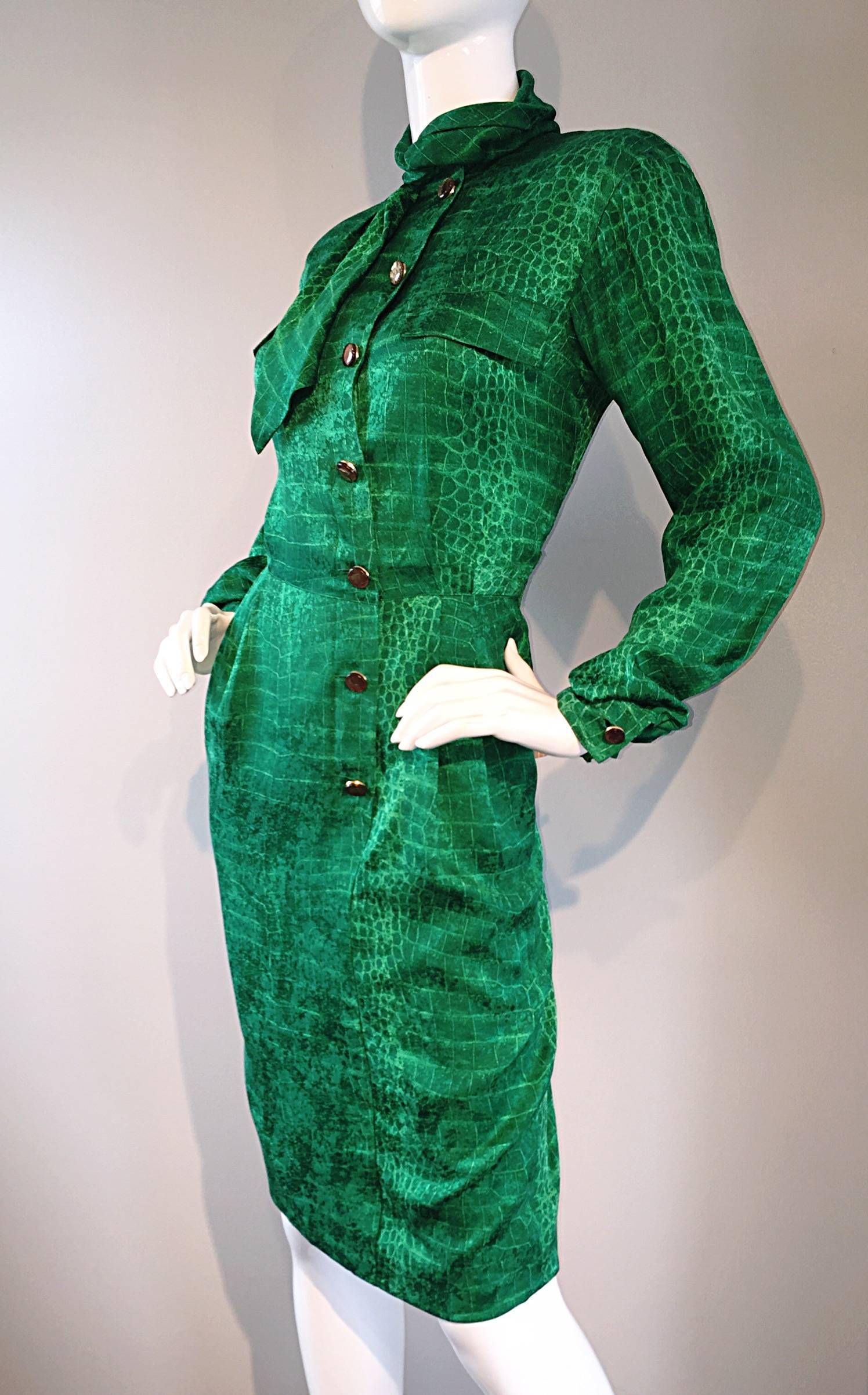 Incredible Vintage Emanuel Ungaro Kelly Green Alligator Reptile Print Silk Dress In Excellent Condition In San Diego, CA