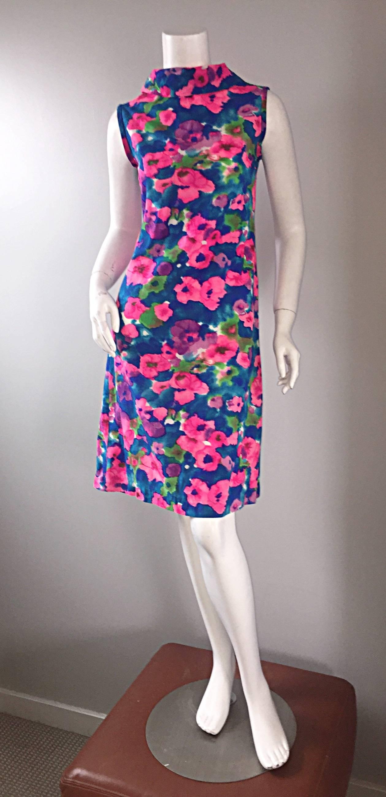 Chic Vintage 1960s Floral Watercolor Print A - Line 60s Colorful Dress  In Excellent Condition For Sale In San Diego, CA