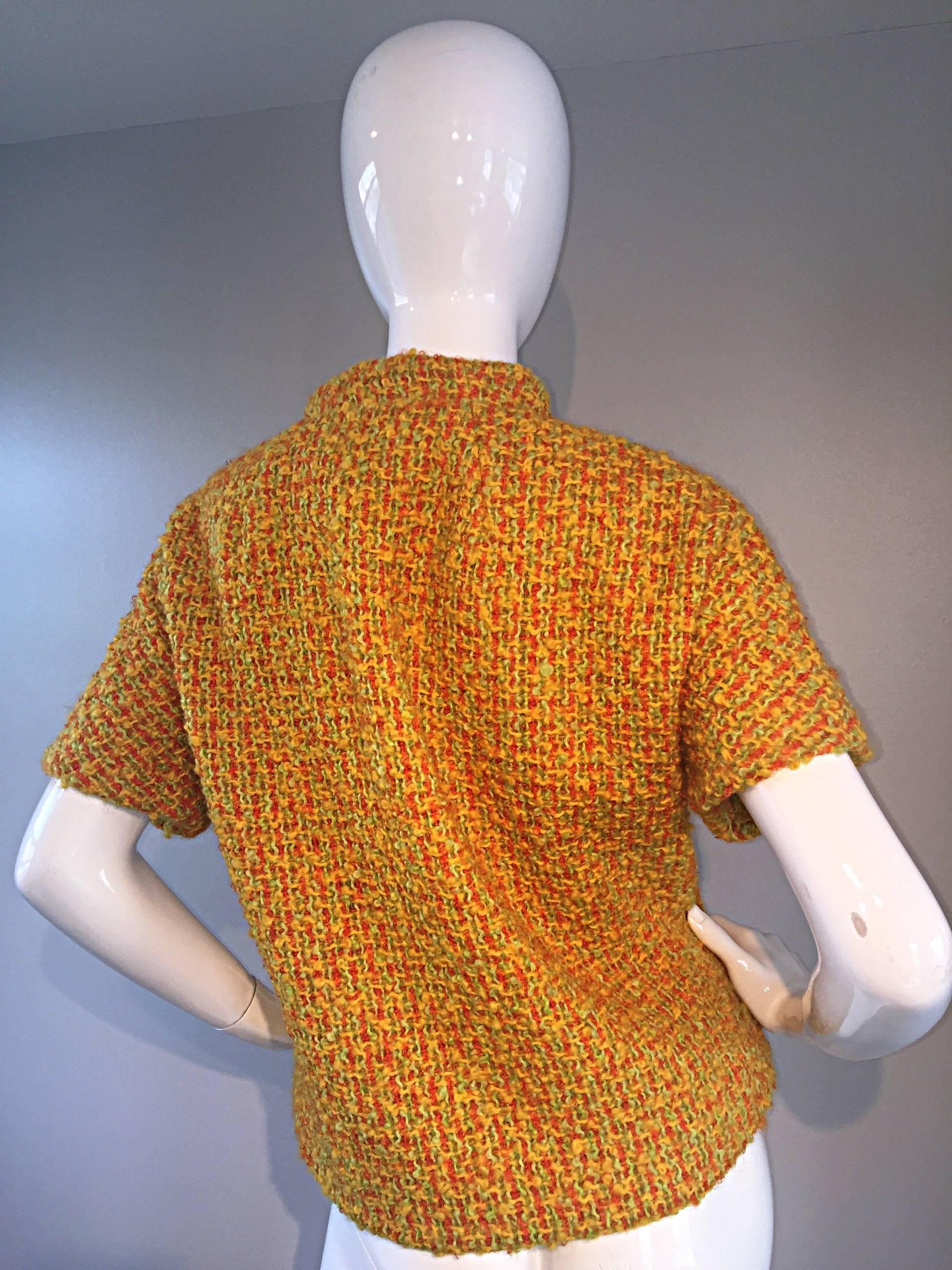 Women's 1960s B.H Wragge Burnt Orange Boucle Mod Short Sleeve Vintage 60s Retro Jacket For Sale