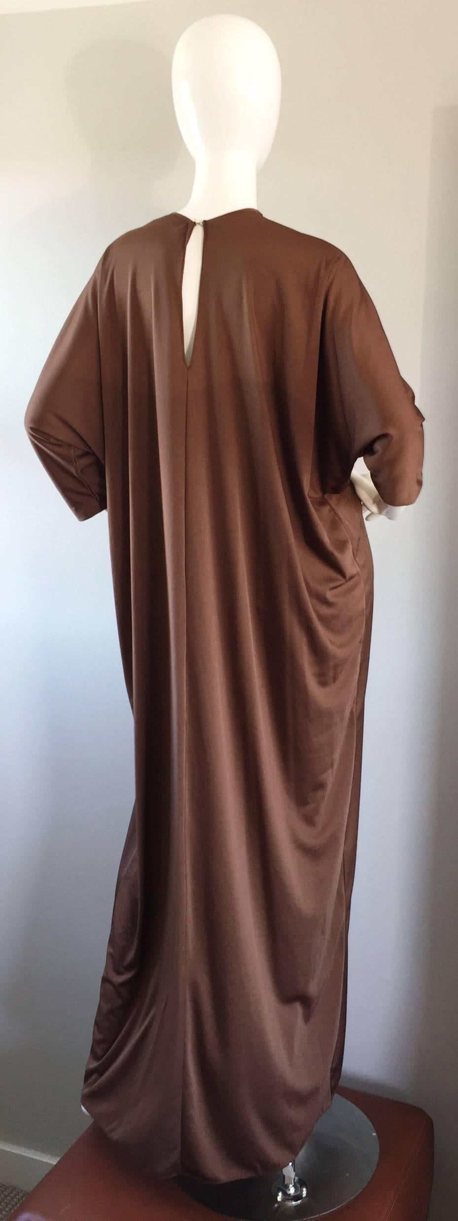 De las mujeres Vintage Lucie Ann de Beverly Hills Marrón claro + dorado Vestido caftán griego