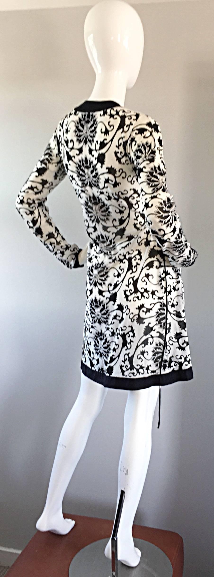Rare Vintage Vivienne Tam Black and White Tattoo Print Asian Inspired Wrap Dress In Excellent Condition For Sale In San Diego, CA