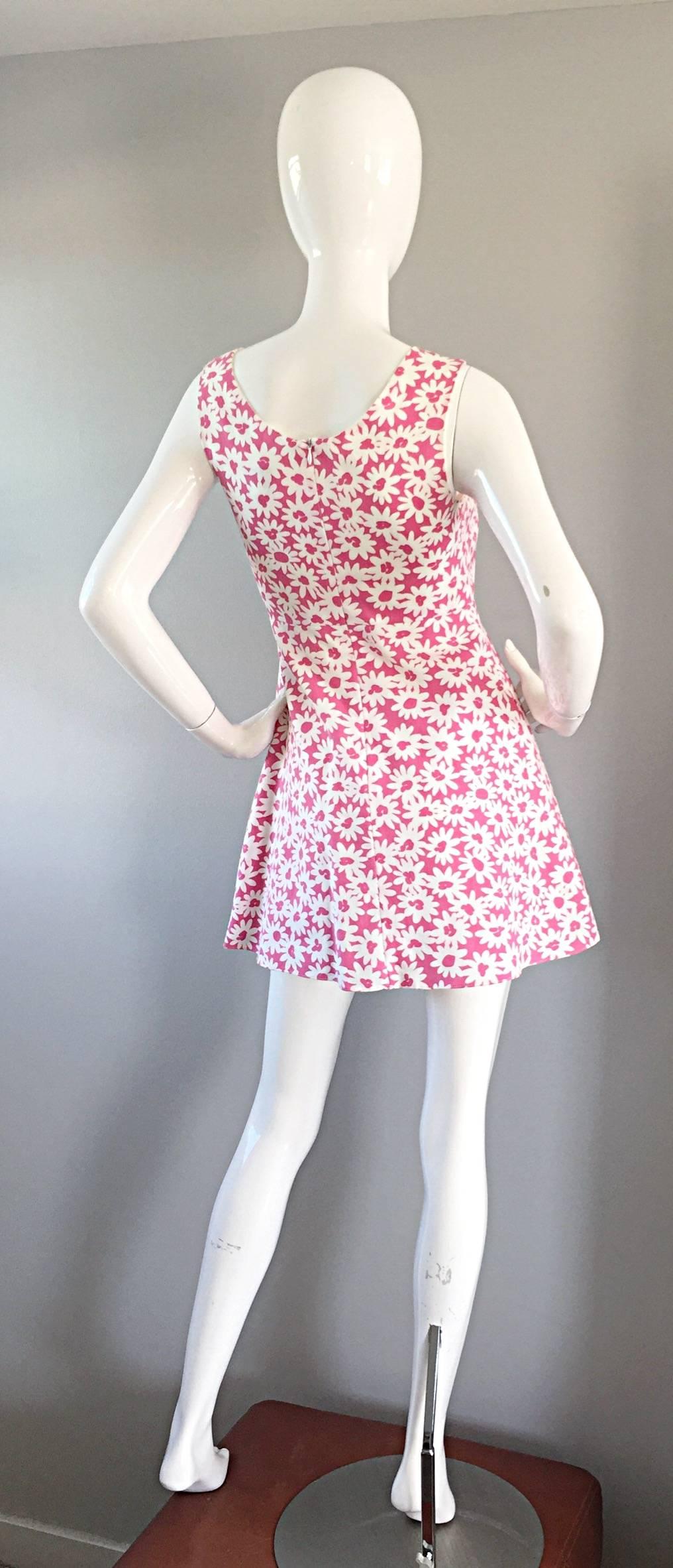Adorable 1990s Jill Stuart Pink + White Daisy Print A - Line 90s Babydoll Dress  For Sale 2