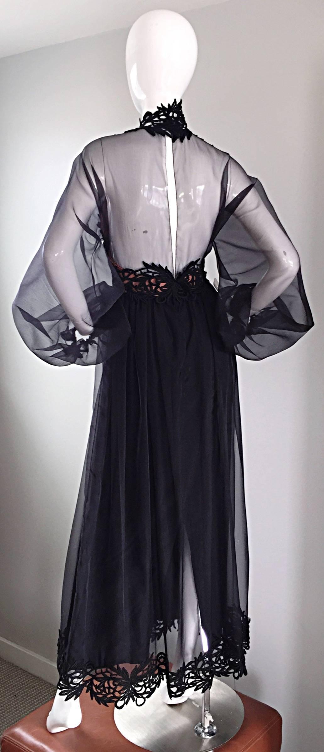 Fabulous Vintage Werle of Beverly Hills Demi Couture Black Crochet Dress / Gown In Excellent Condition For Sale In San Diego, CA