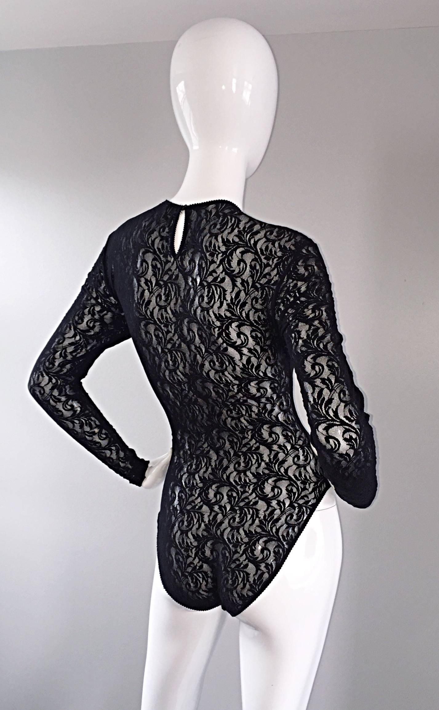 Vintage Calvin Klein 1990s Black Lace Sexy Long Sleeve 90s Bodysuit Onesie  Pour femmes en vente
