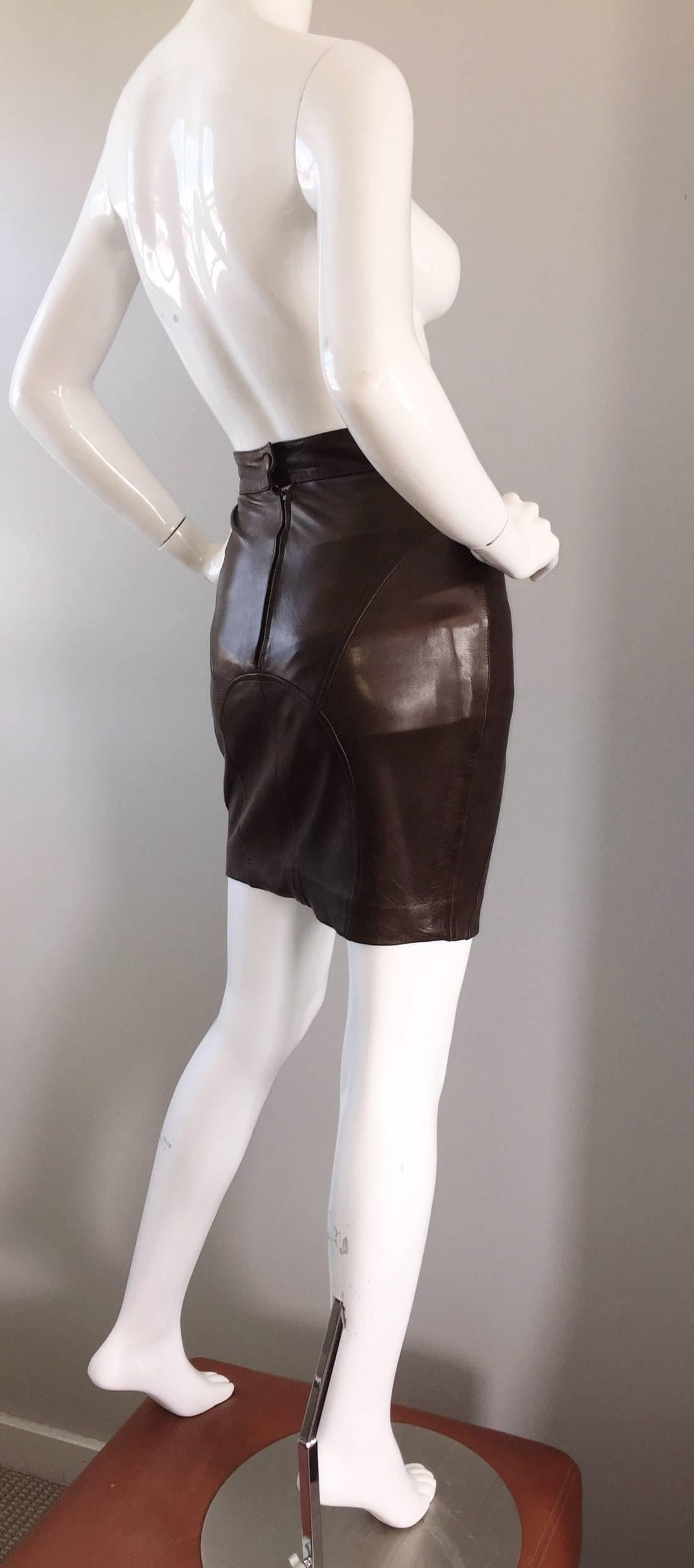 Women's 90s Jean Claude Jitrois Vintage Chocolate Brown Leather Sexy BodyCon Mini Skirt  For Sale
