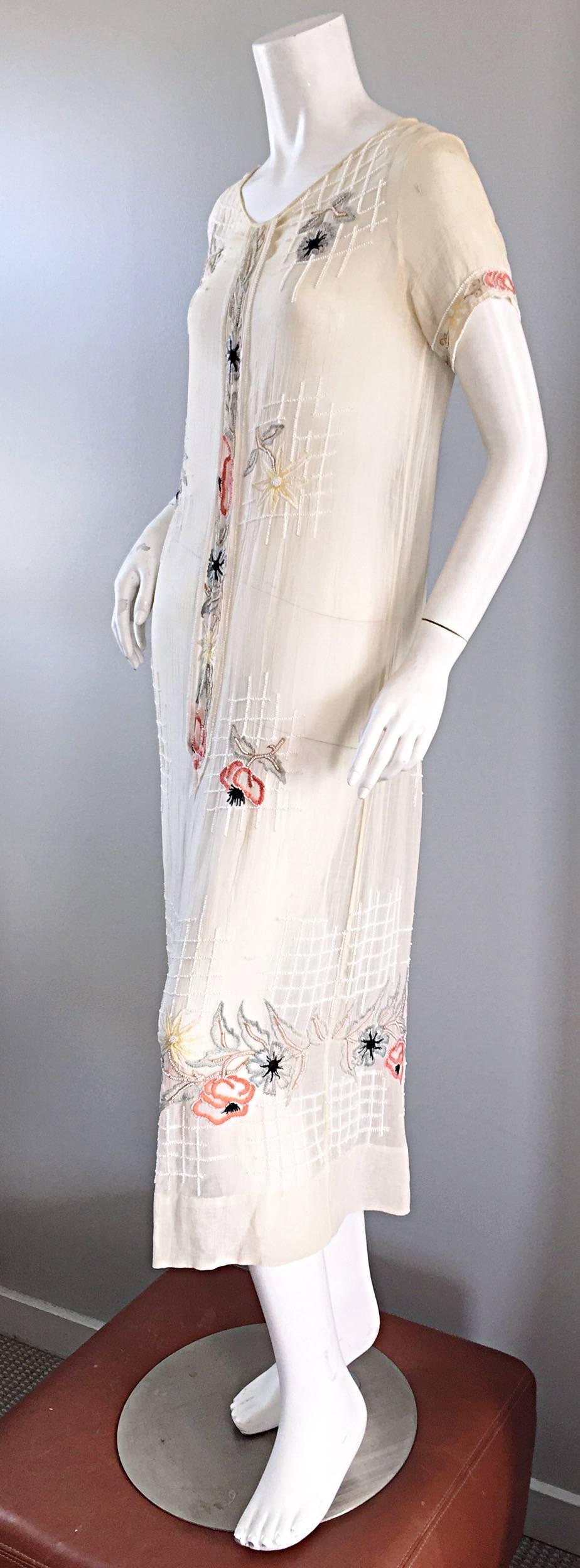 Seltenes 1920er B Altman Haute Couture Elfenbeinfarbenes Vintage Kleid aus Baumwoll-Voile mit Perlenbesatz und Voile im Zustand „Gut“ im Angebot in San Diego, CA