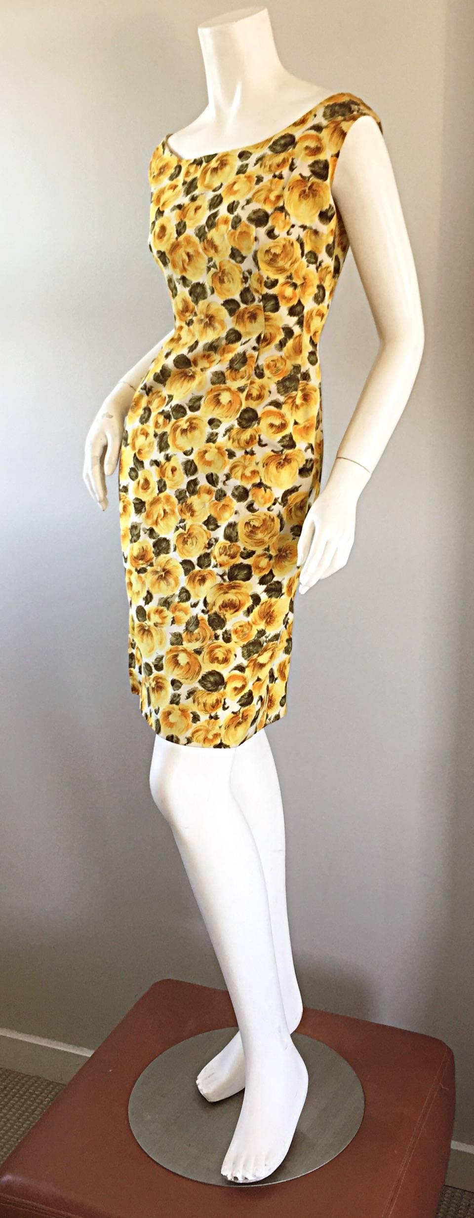 Rare 1950s J. M. Ravene of Paris Demi Couture Yellow Rose Print 50s Wiggle Dress In Excellent Condition In San Diego, CA
