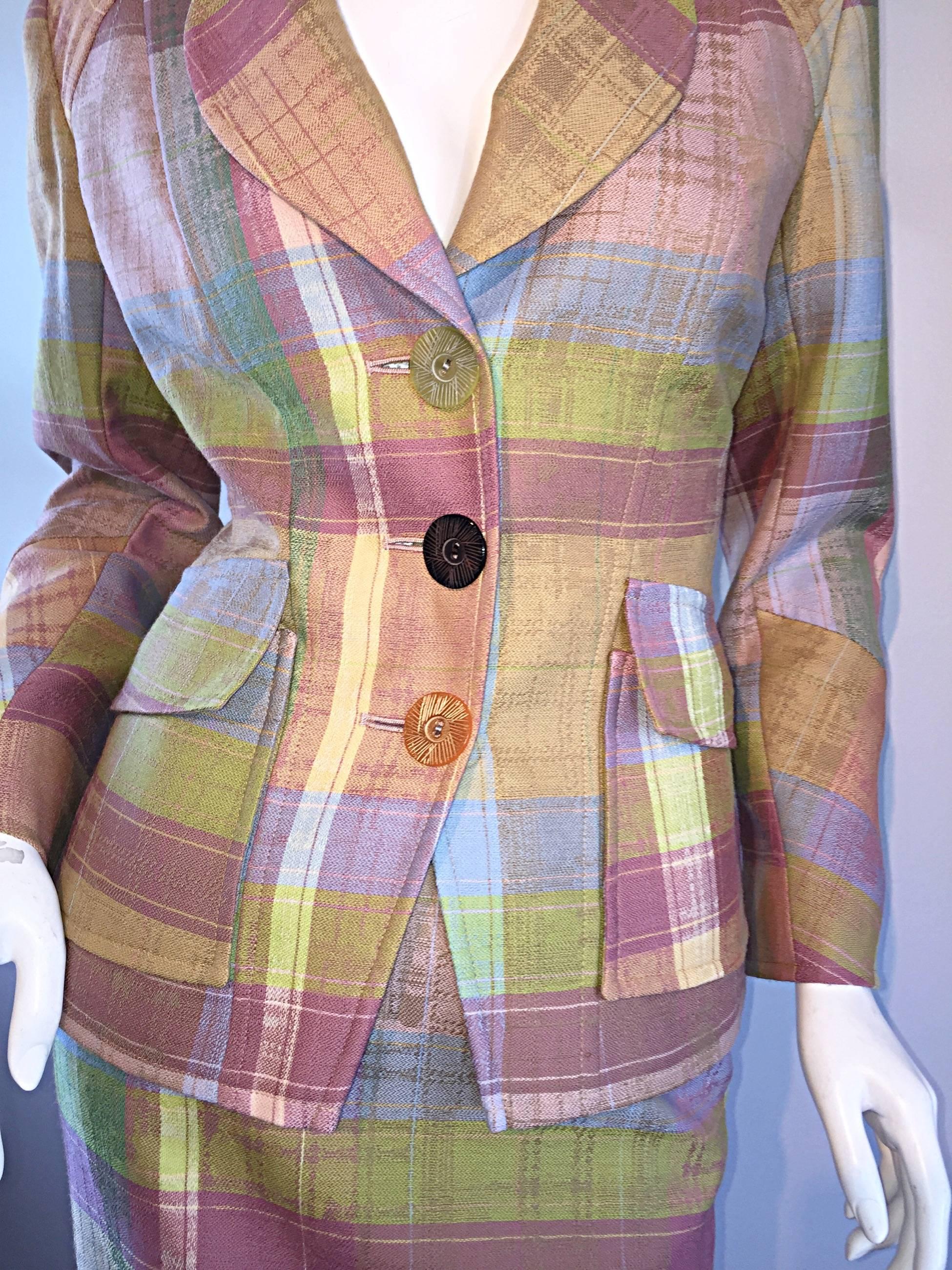 Marron Christian Lacroix - Tailleur jupe vintage à carreaux asymétriques et pastel, années 1990 en vente