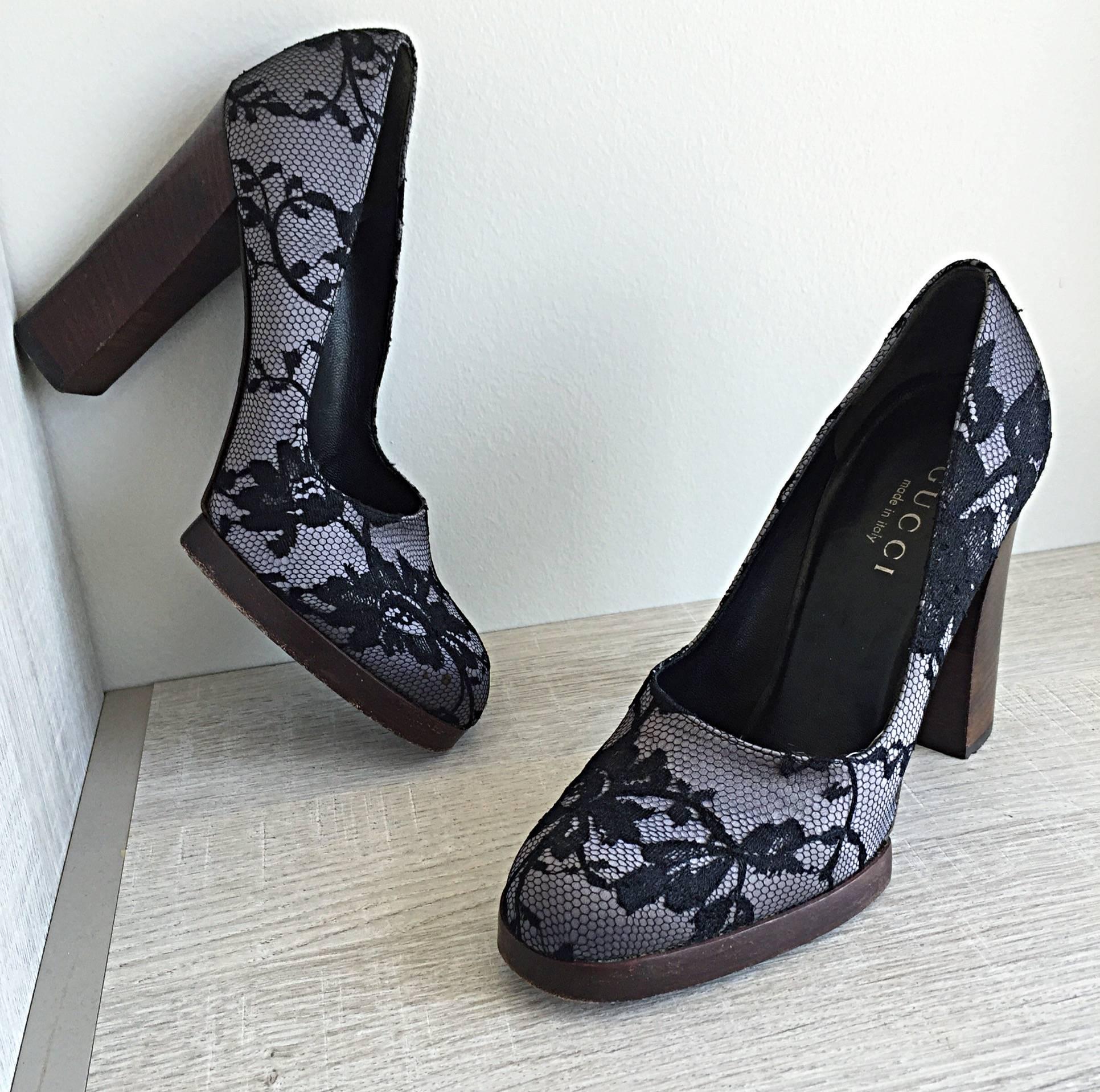 Tom Ford pour Gucci - Chaussures à talons compensés en soie noires et grises avec dentelle, taille 38/8 en vente 3