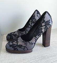 Tom Ford pour Gucci - Chaussures à talons compensés en soie noires et grises avec dentelle, taille 38/8
