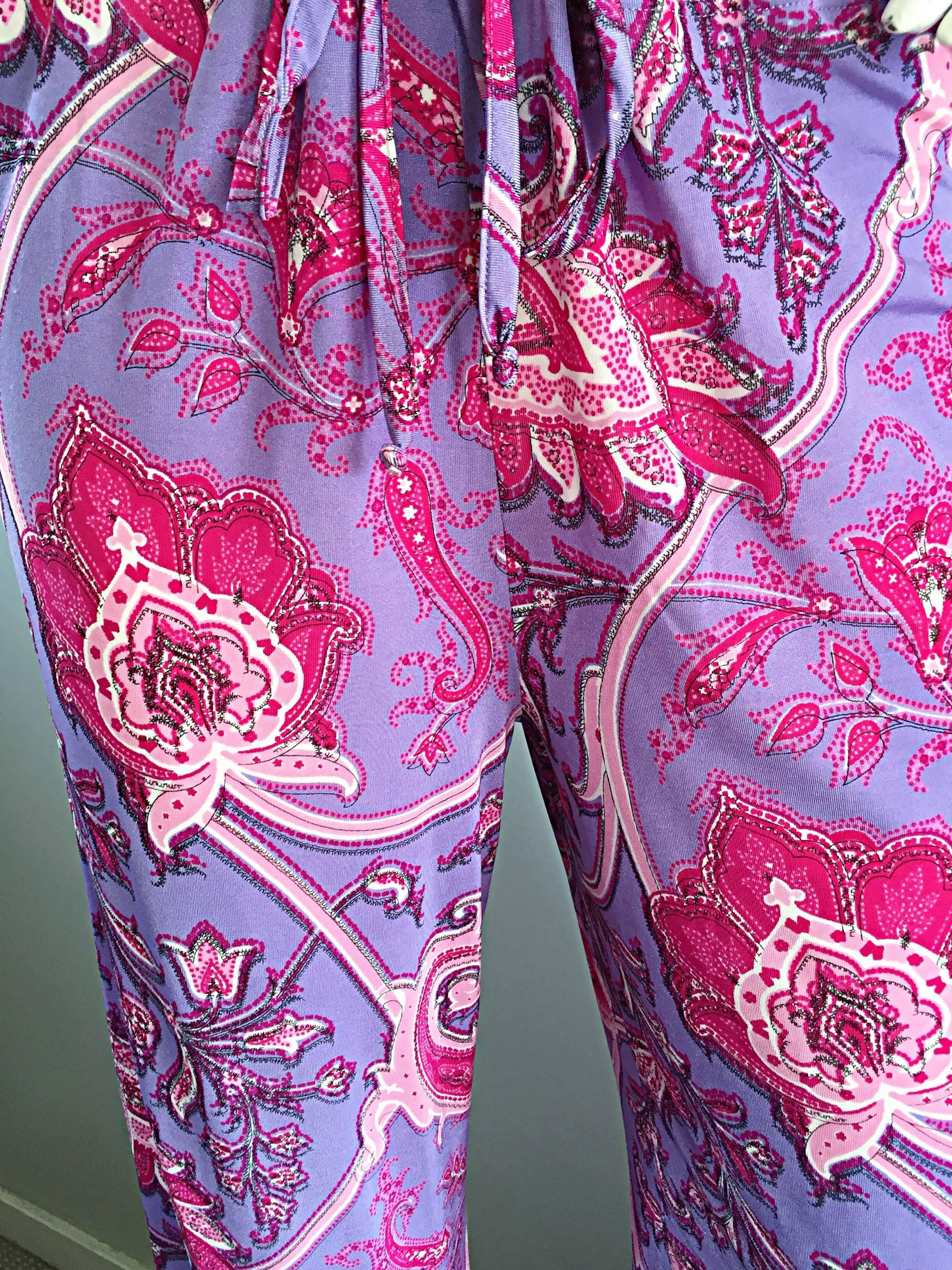 1990 Etro Purple Fuchsia Pink Paisley Vintage 90s Wide Leg Silk Palazzo Pants  Pour femmes en vente