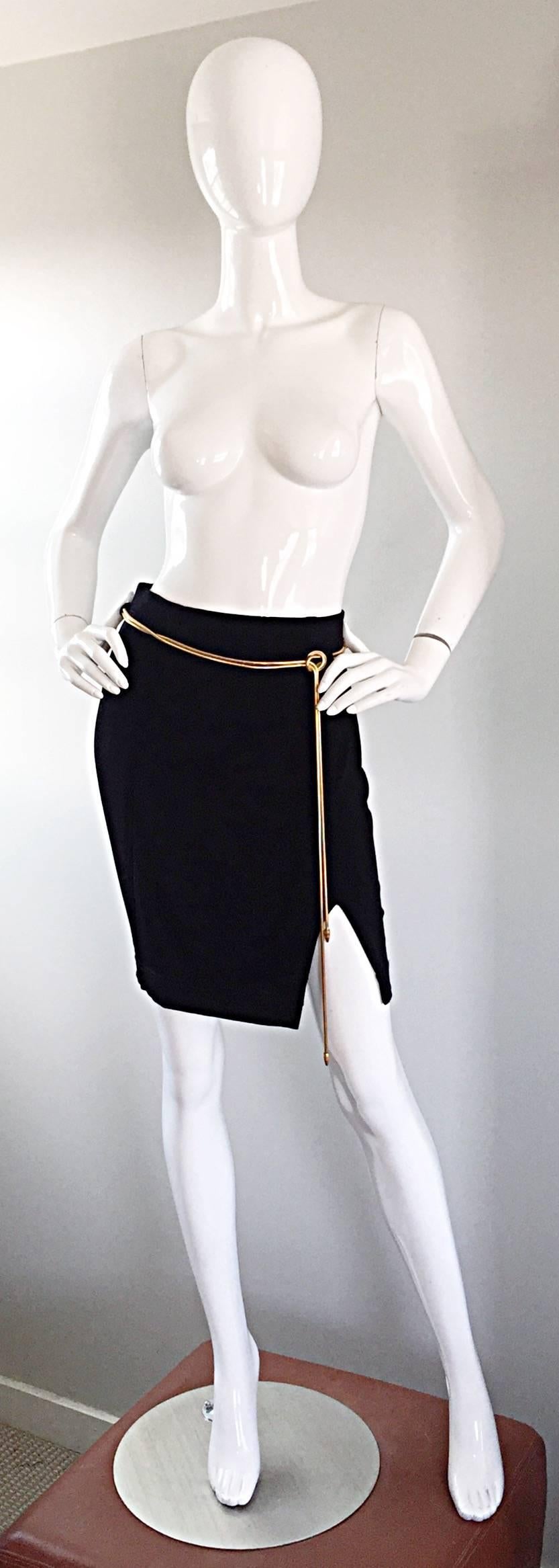 Sexiest vintage TADASHI SHOJI black jersey bodycon skirt with gold snake chain belt! Extremely flattering body hugging fit that flatters many shapes and sizes...stretches to fit! Hidden zipper up the front with hook-and-eye closure. Great quality. n