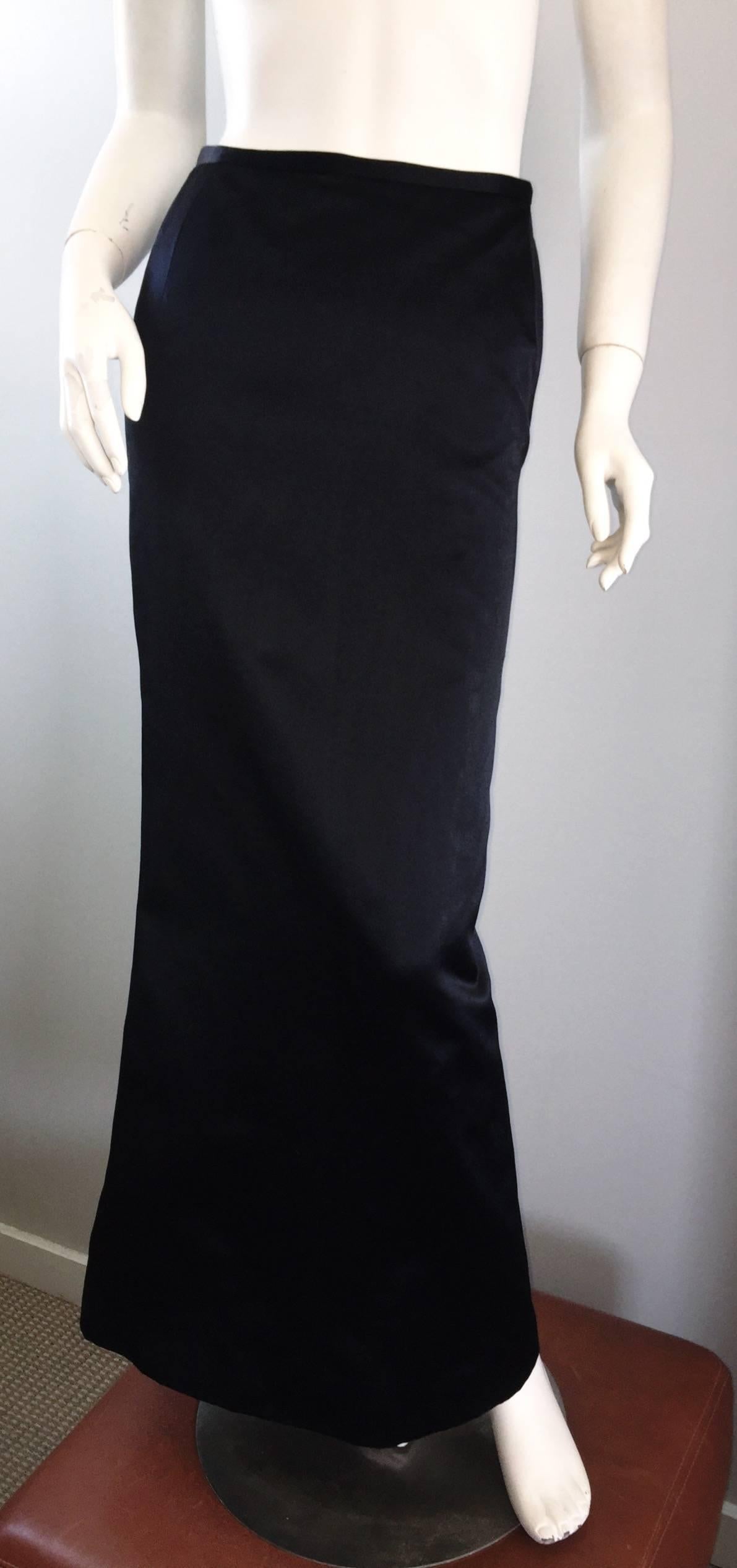 Exceptional Vintage Oscar de la Renta Black Silk Satin Full Length Evening Skirt In Excellent Condition In San Diego, CA