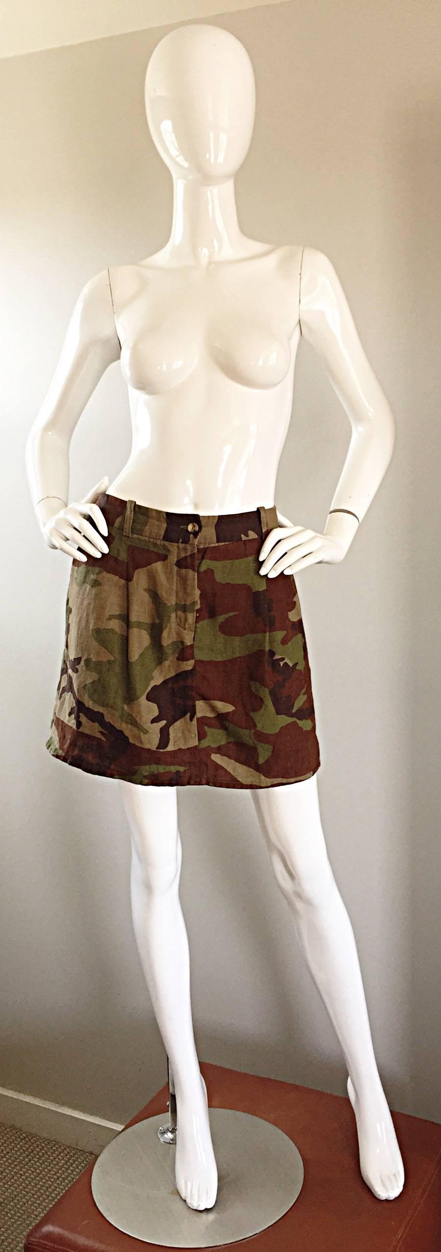 Michael Kors Collection 2013 Size 6 Runway Camouflage Green Brown Linen Skirt In Excellent Condition For Sale In San Diego, CA