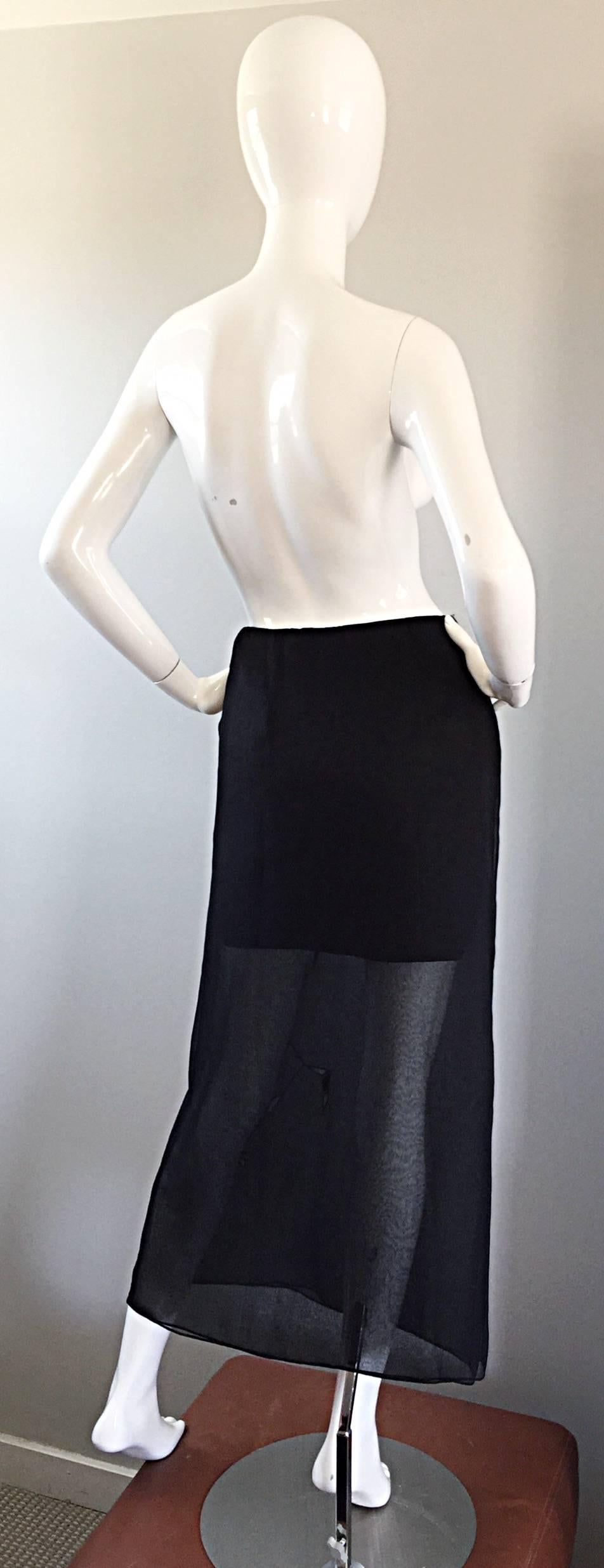 NWT 1990s Alberta Ferretti Saks 5th Ave Black Silk Mini Skirt w/ Chiffon Overlay For Sale 2