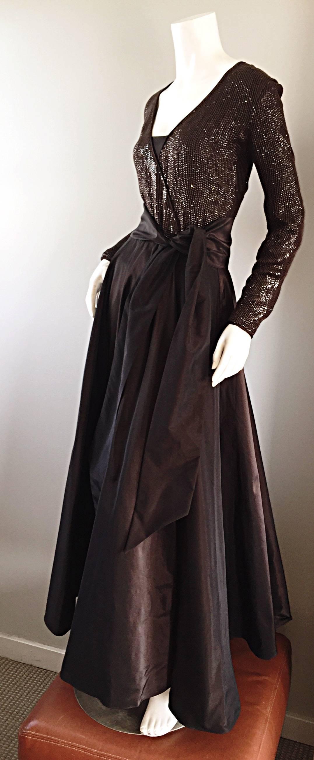 1990er Pamela Dennis Couture Größe 8 Vintage schokoladenbraun Pailletten-Taft-Kleid Damen im Angebot