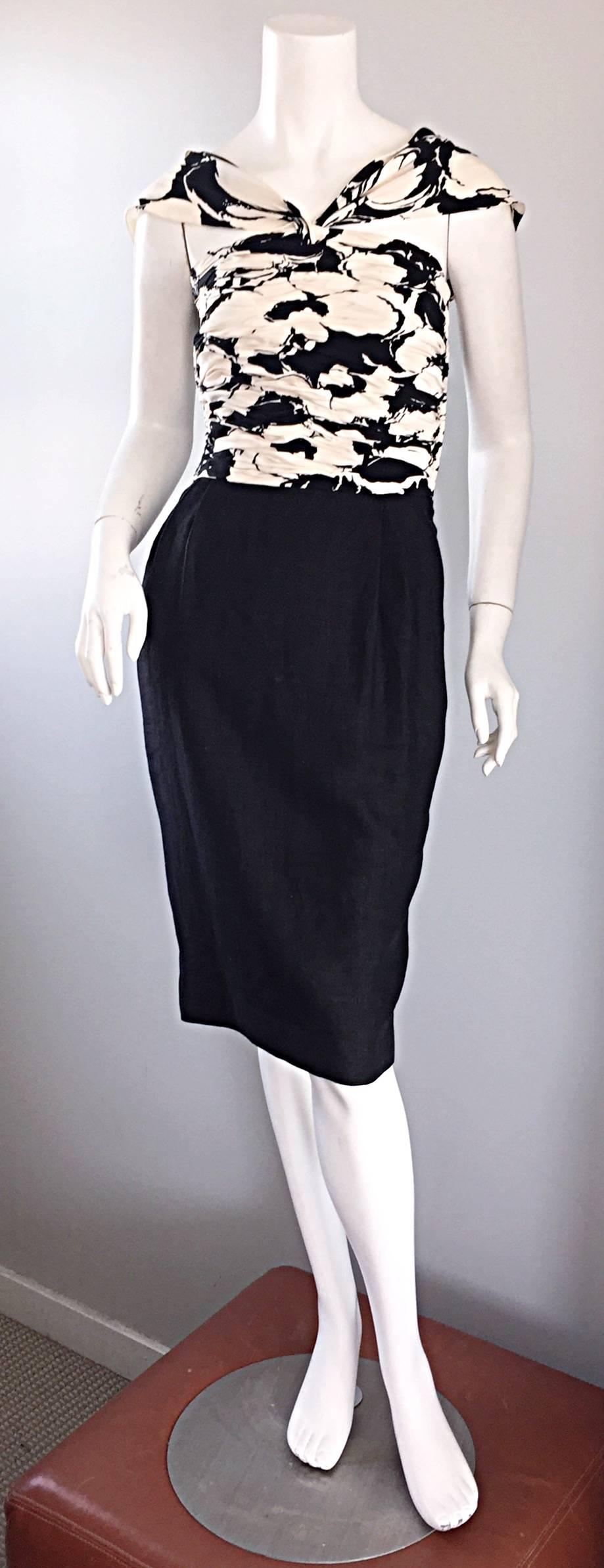 Valentino Vintage 1990s Black and White Silk Ruched Op - Art Floral Halter Dress For Sale 2