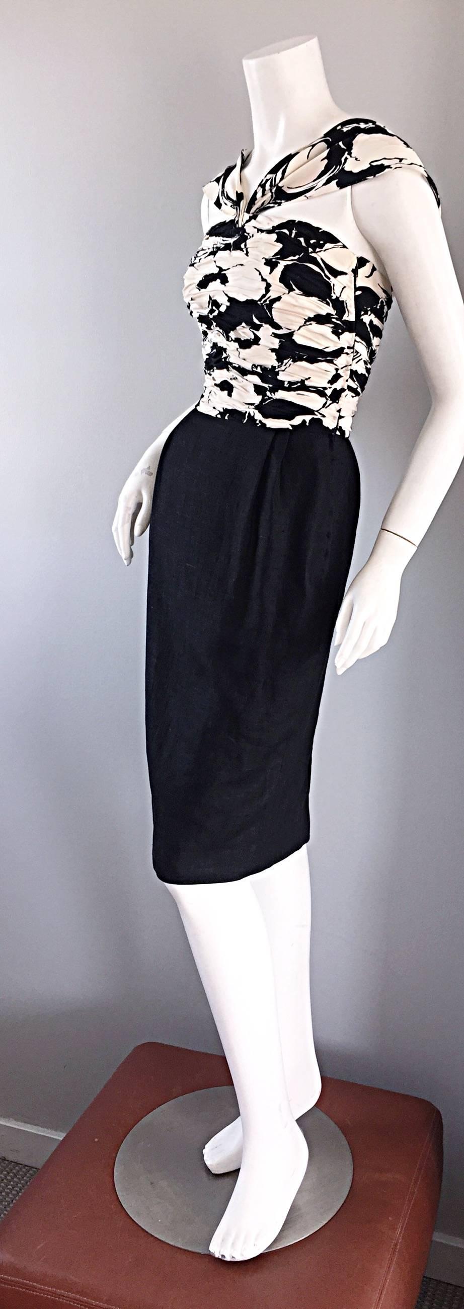 Valentino Vintage 1990s Black and White Silk Ruched Op - Art Floral Halter Dress In Excellent Condition For Sale In San Diego, CA