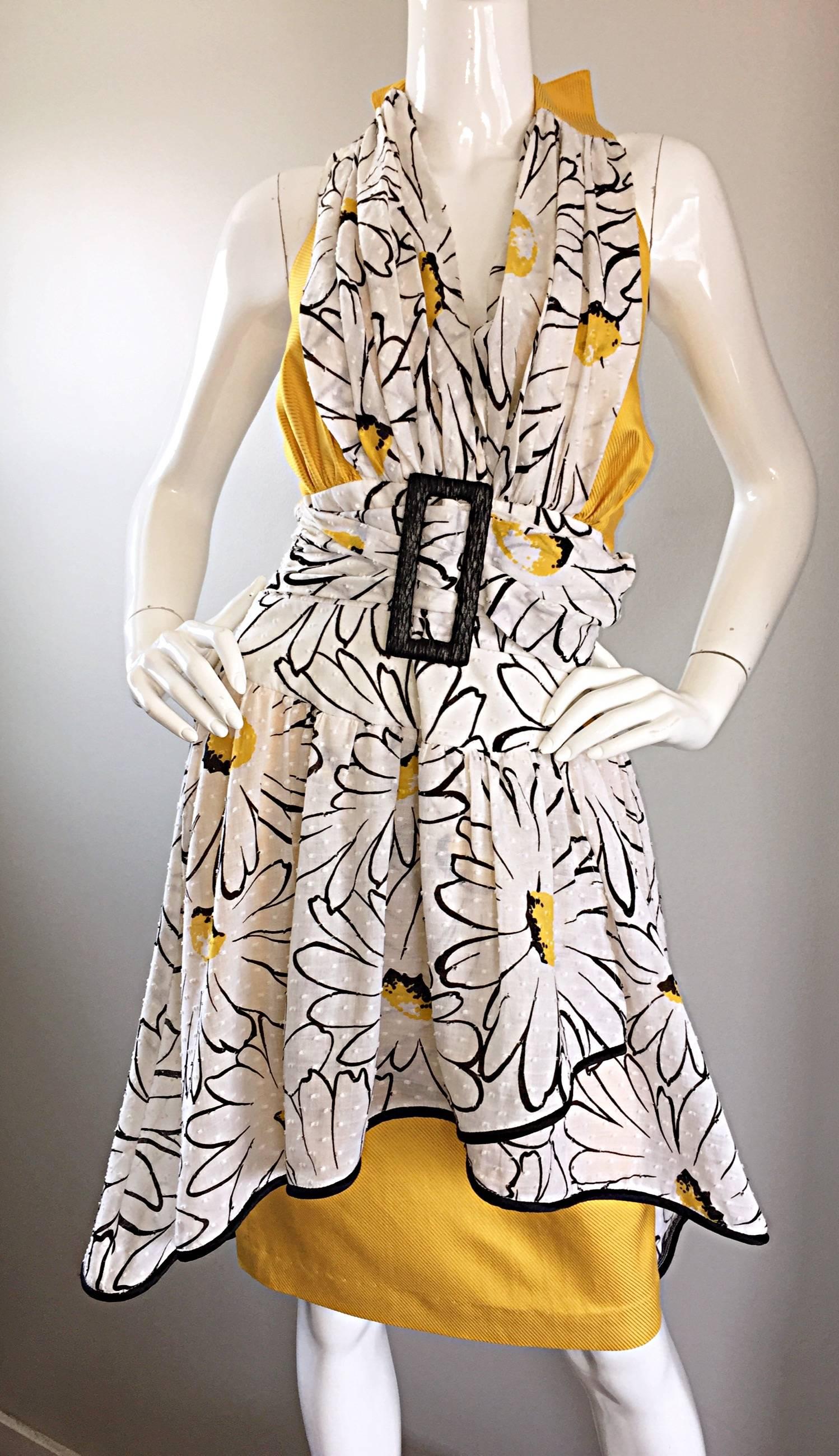 Beige Avant Garde Vintage 80s Stephan Caras Black + Yellow + White Daisy Print Dress For Sale