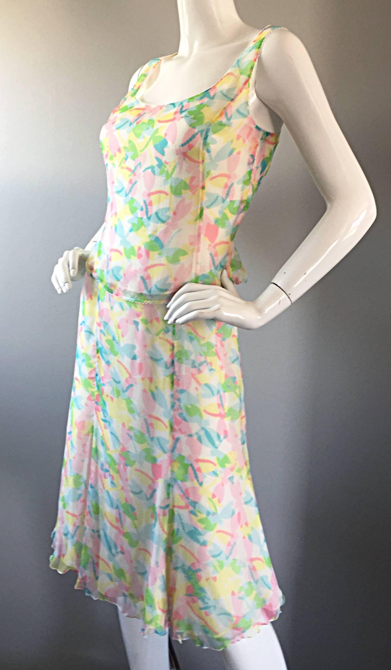 Vintage Vintage Rena Lange 1990er Jahre Seide Chiffon ' Libellen ' Kleid Set Bluse + Rock (Braun) im Angebot