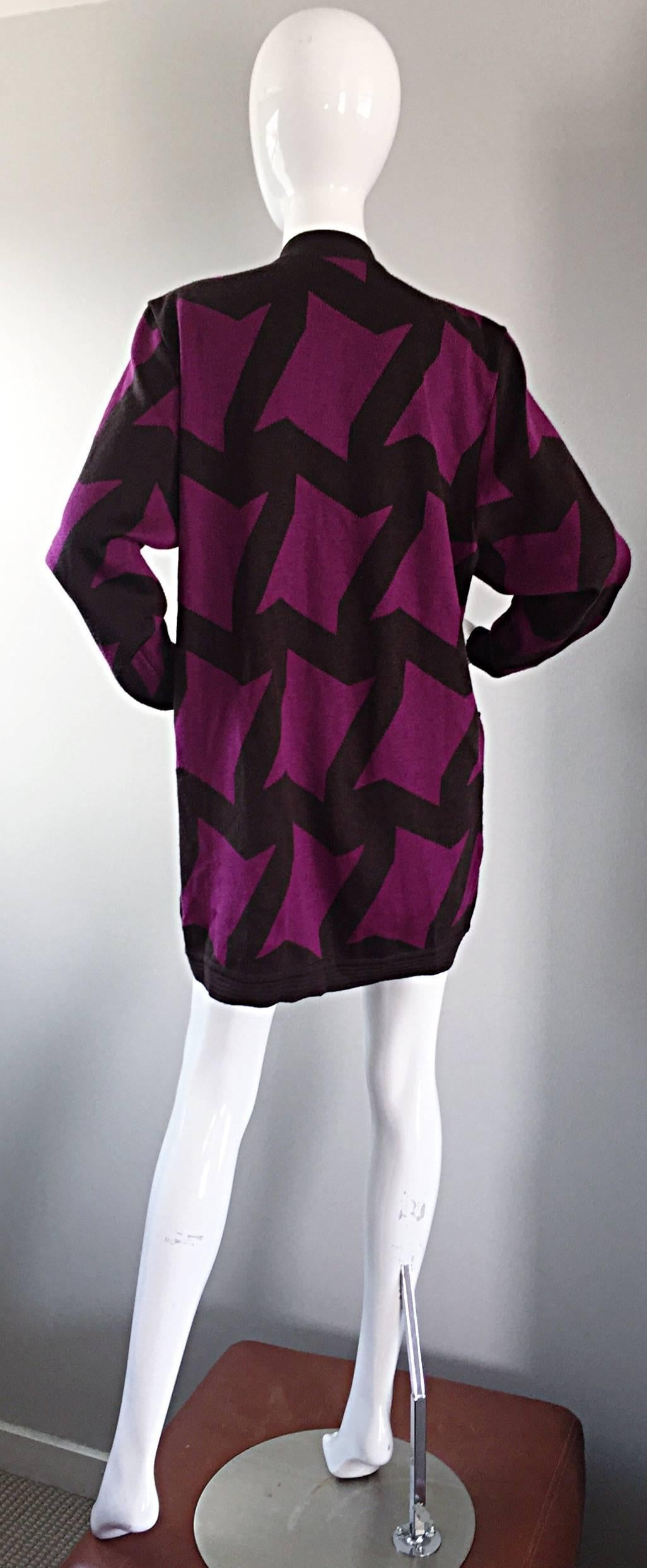 Women's Vintage Benard Holtzmah for Harve Benard Fuchsia Brown Swiggle Cardigan Sweater For Sale