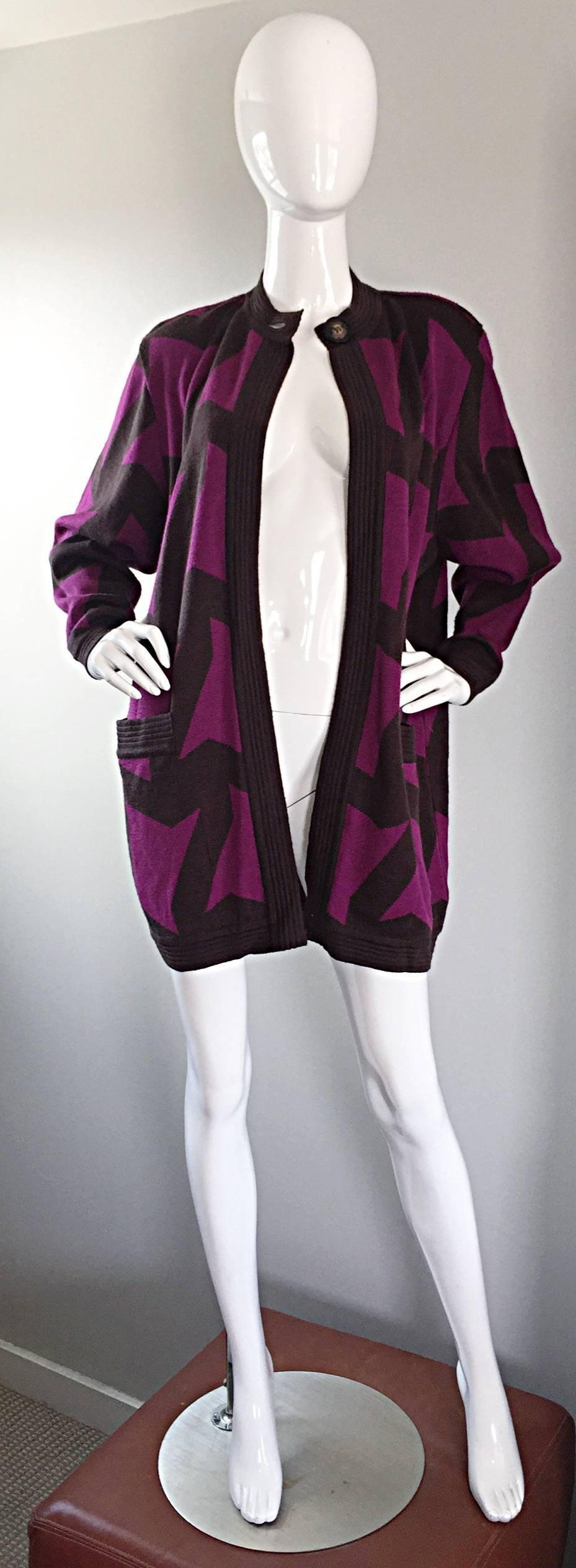 Vintage Benard Holtzmah for Harve Benard Fuchsia Brown Swiggle Cardigan Sweater In Excellent Condition For Sale In San Diego, CA