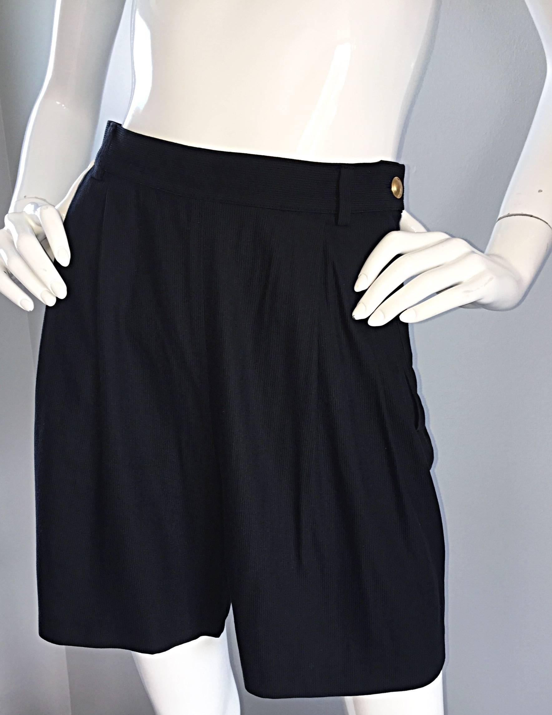 Important Tom Ford for Gucci Black Vintage High Waisted 1990s 90s Shorts  For Sale 2