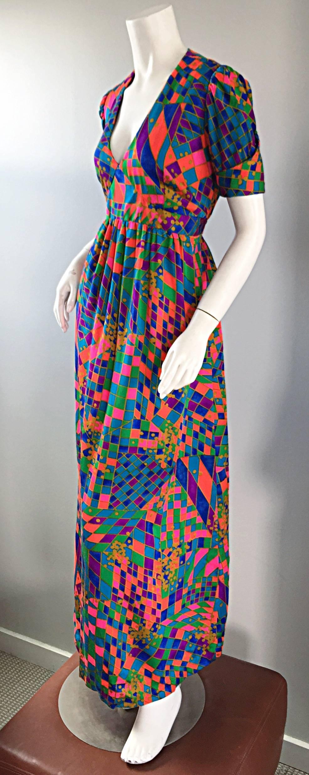 Rare 1970s ' Dear ' Designer Colorful Abstract Geometric Op - Art 70s Maxi Dress In Excellent Condition In San Diego, CA