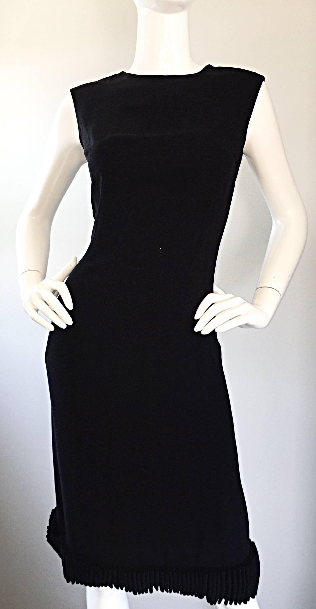 Chic 1960s Shannon Rodgers Black Crepe Sleeveless Shift Dress w/ Ribbon Trim For Sale 5