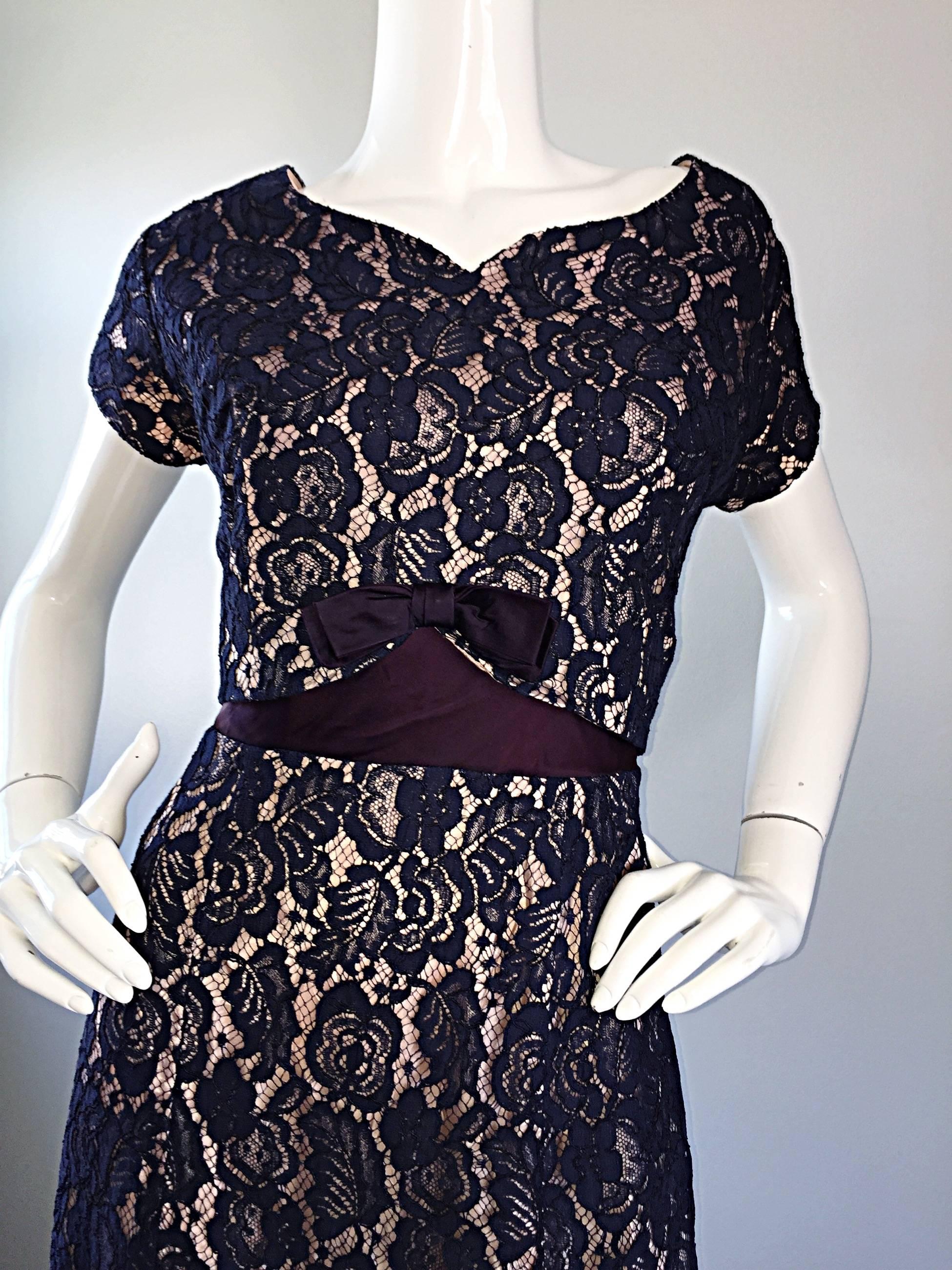 Black Beautiful 1950s 50s Navy Blue Lace & Nude Silk A - Line Fit & Flare Bow Dress