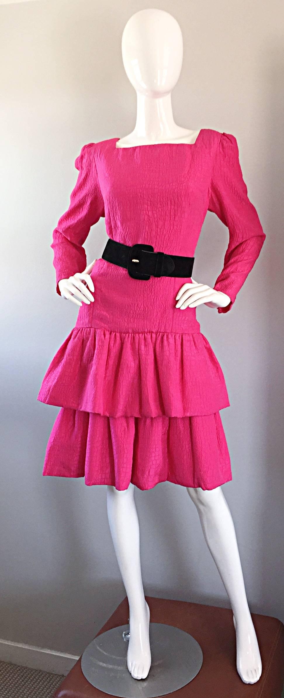 Vintage Adele Simpson for Neiman Marcus Shocking Pink Silk Crocodile Print Dress In Excellent Condition In San Diego, CA