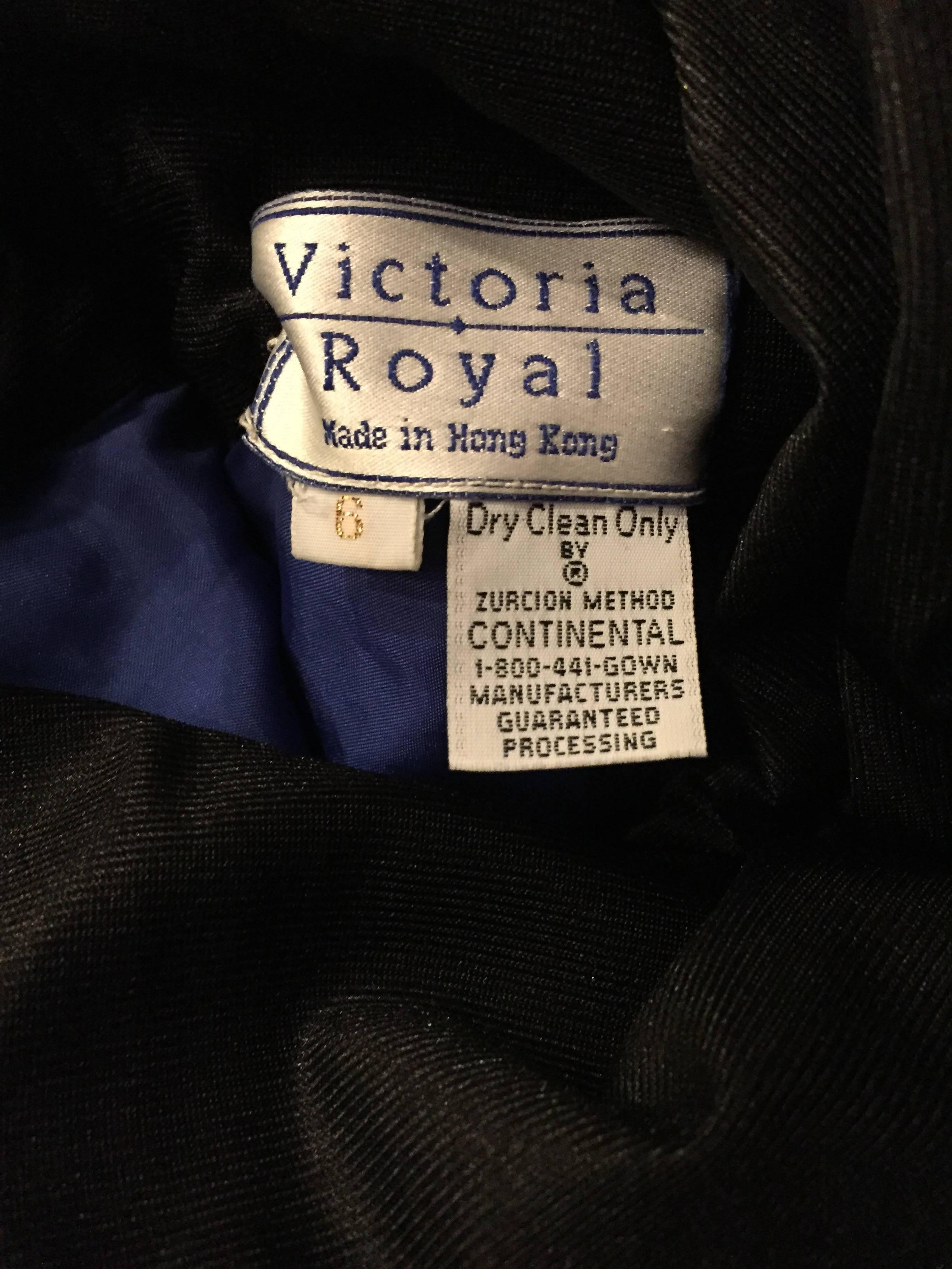 Magnifique robe de soirée vintage Victoria Royal en soie perlée bleu saphir et noir en vente 4