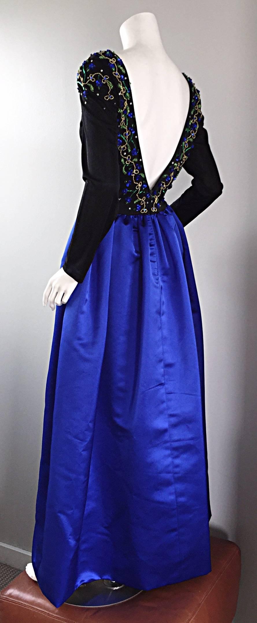 Beautiful Vintage Victoria Royal Sapphire Blue Black Beaded Silk Evening Gown In Excellent Condition For Sale In San Diego, CA