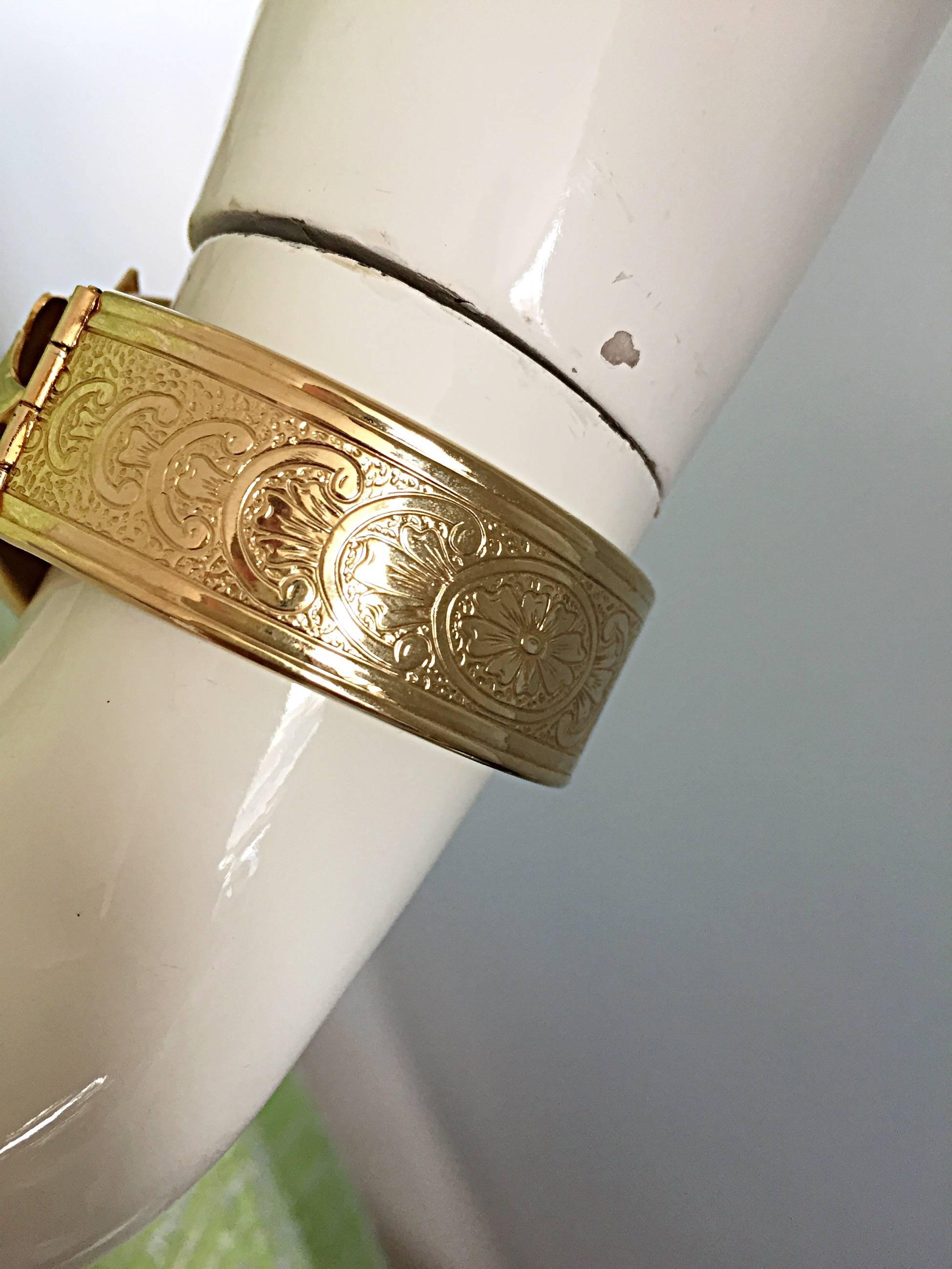 Art déco Sarah Coventry magnifique bracelet vintage surdimensionné en plaqué or avec strass, années 1970 en vente
