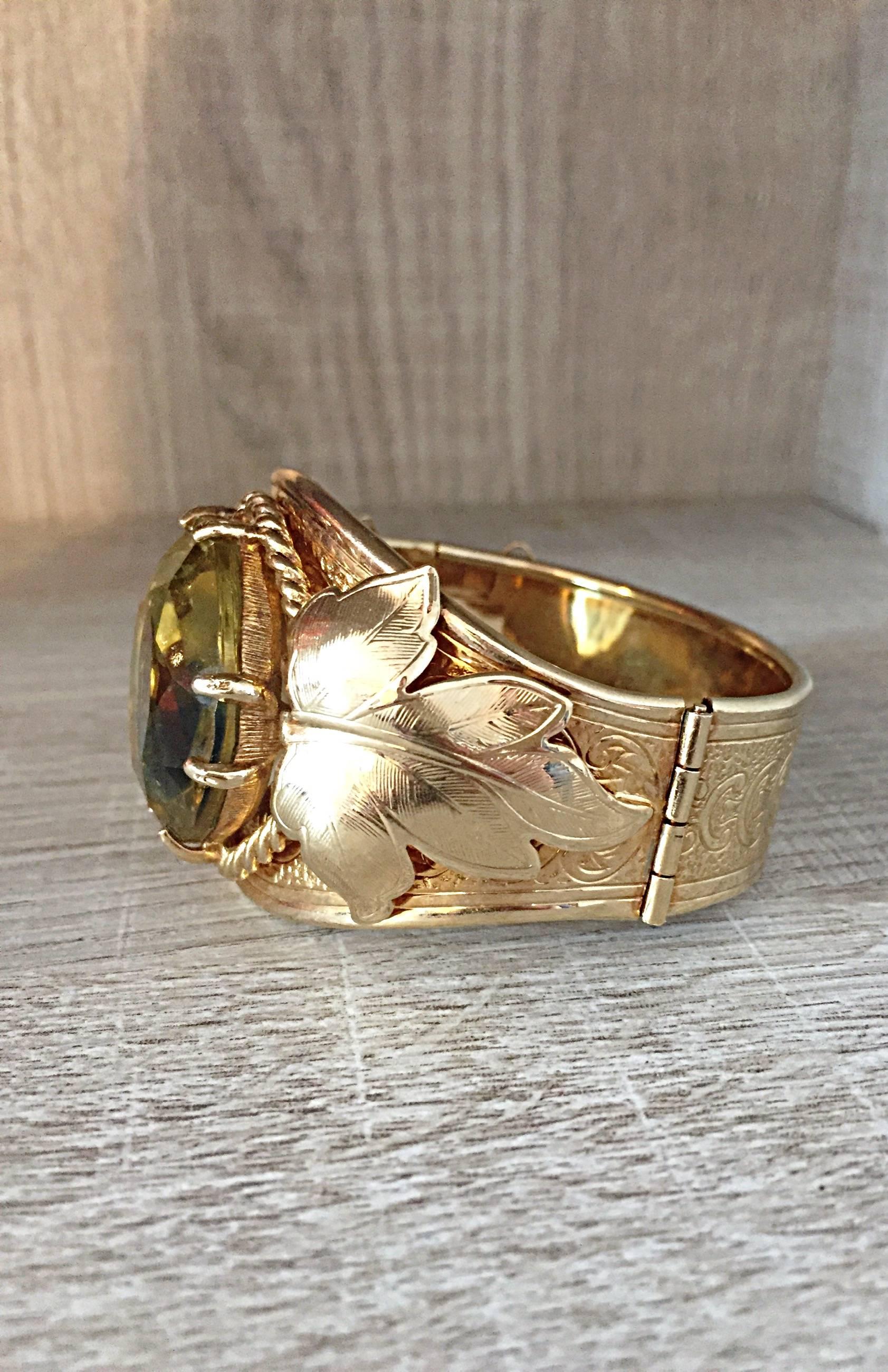 Sarah Coventry magnifique bracelet vintage surdimensionné en plaqué or avec strass, années 1970 Pour femmes en vente